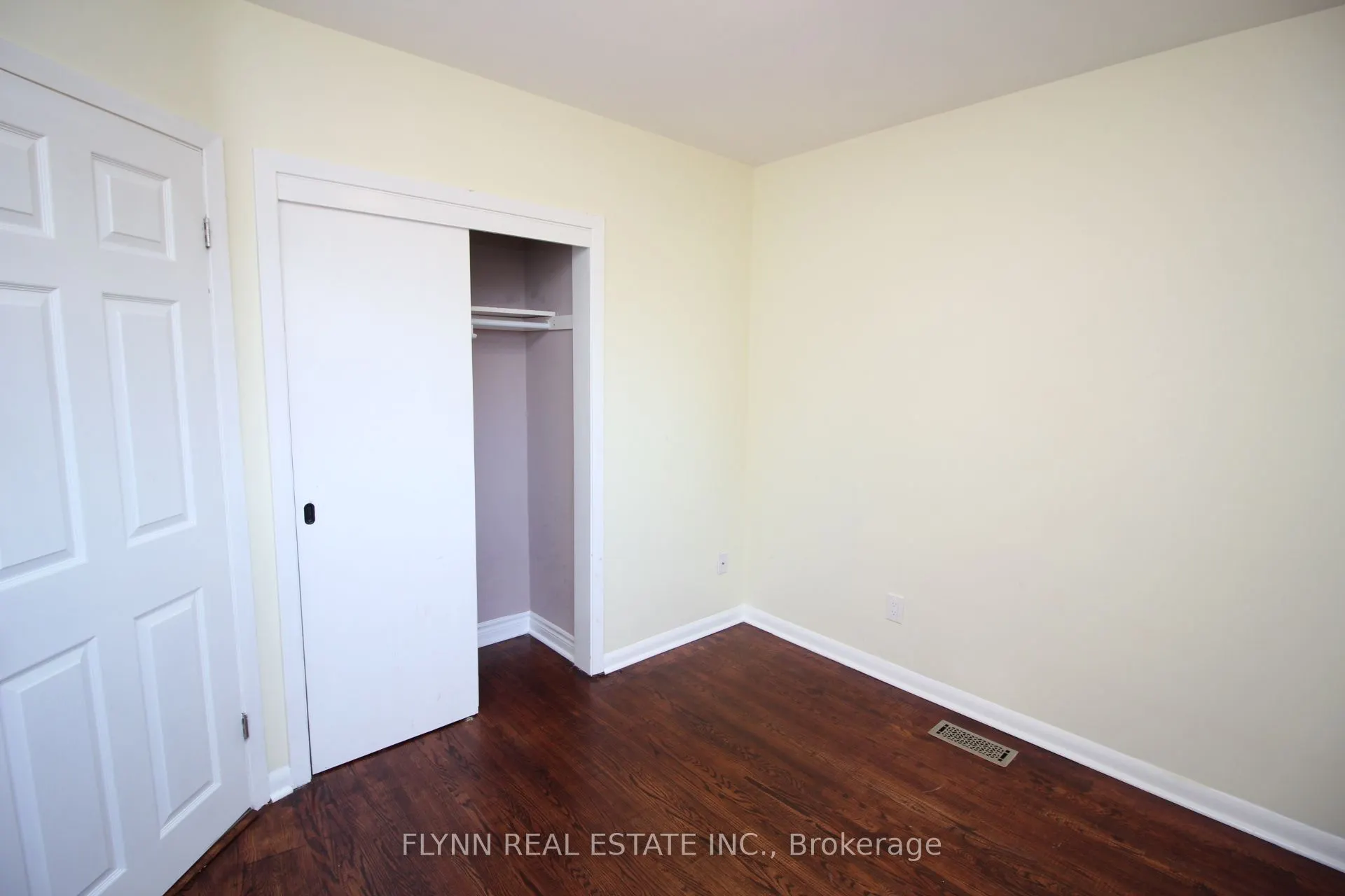 7139 WARDEN Avenue, #Upper