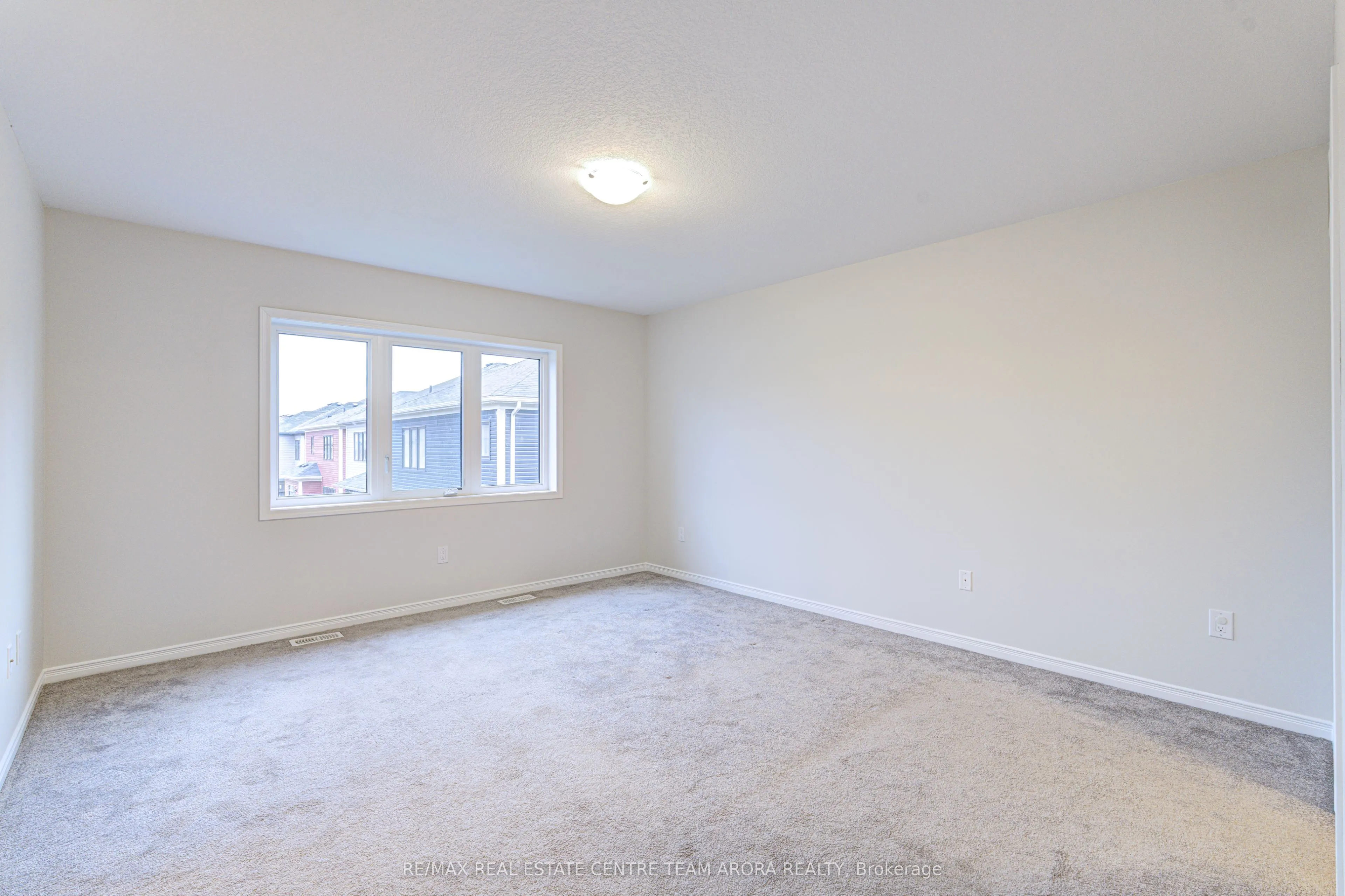 79 Oaktree Drive