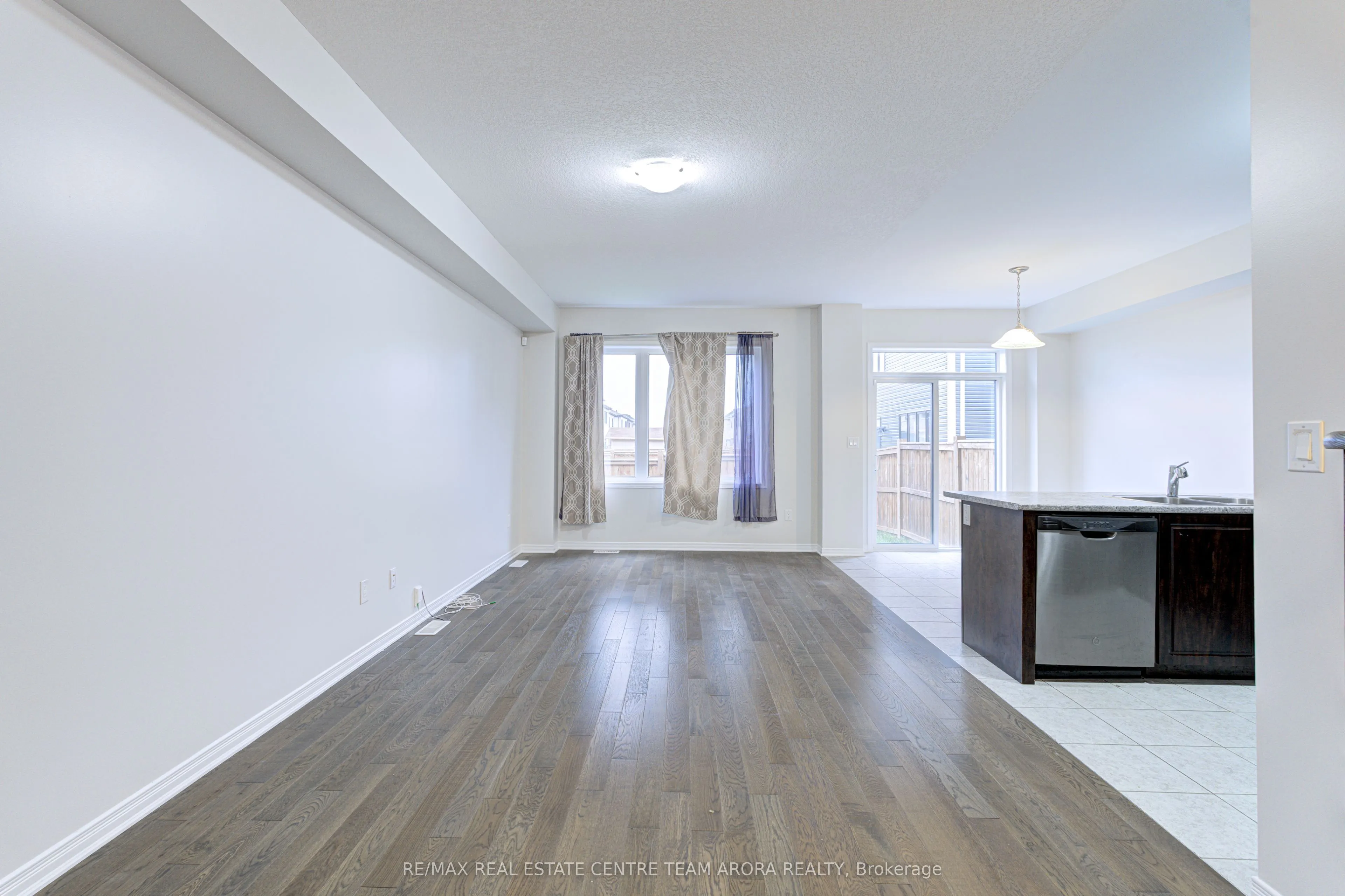 79 Oaktree Drive