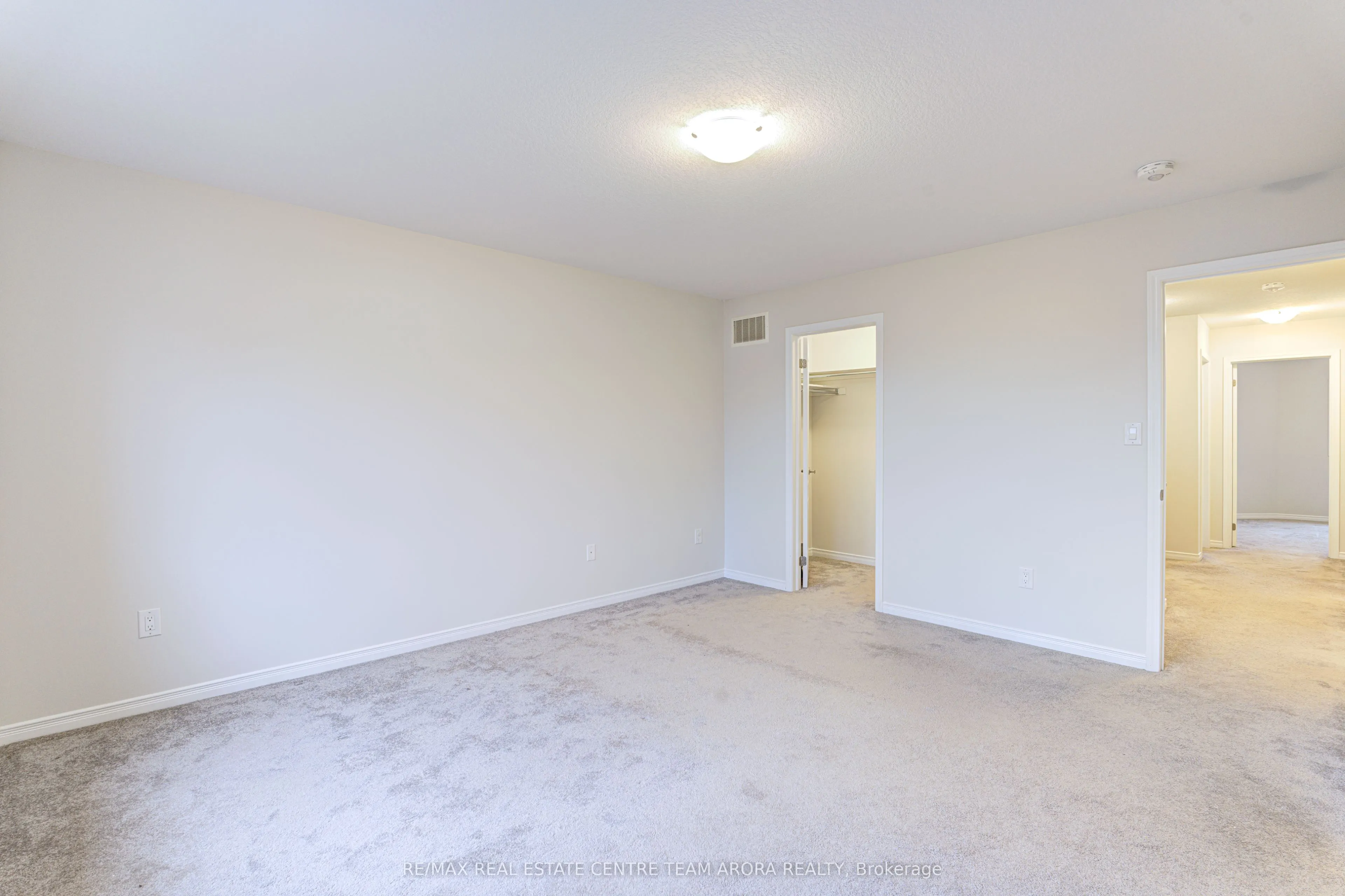79 Oaktree Drive