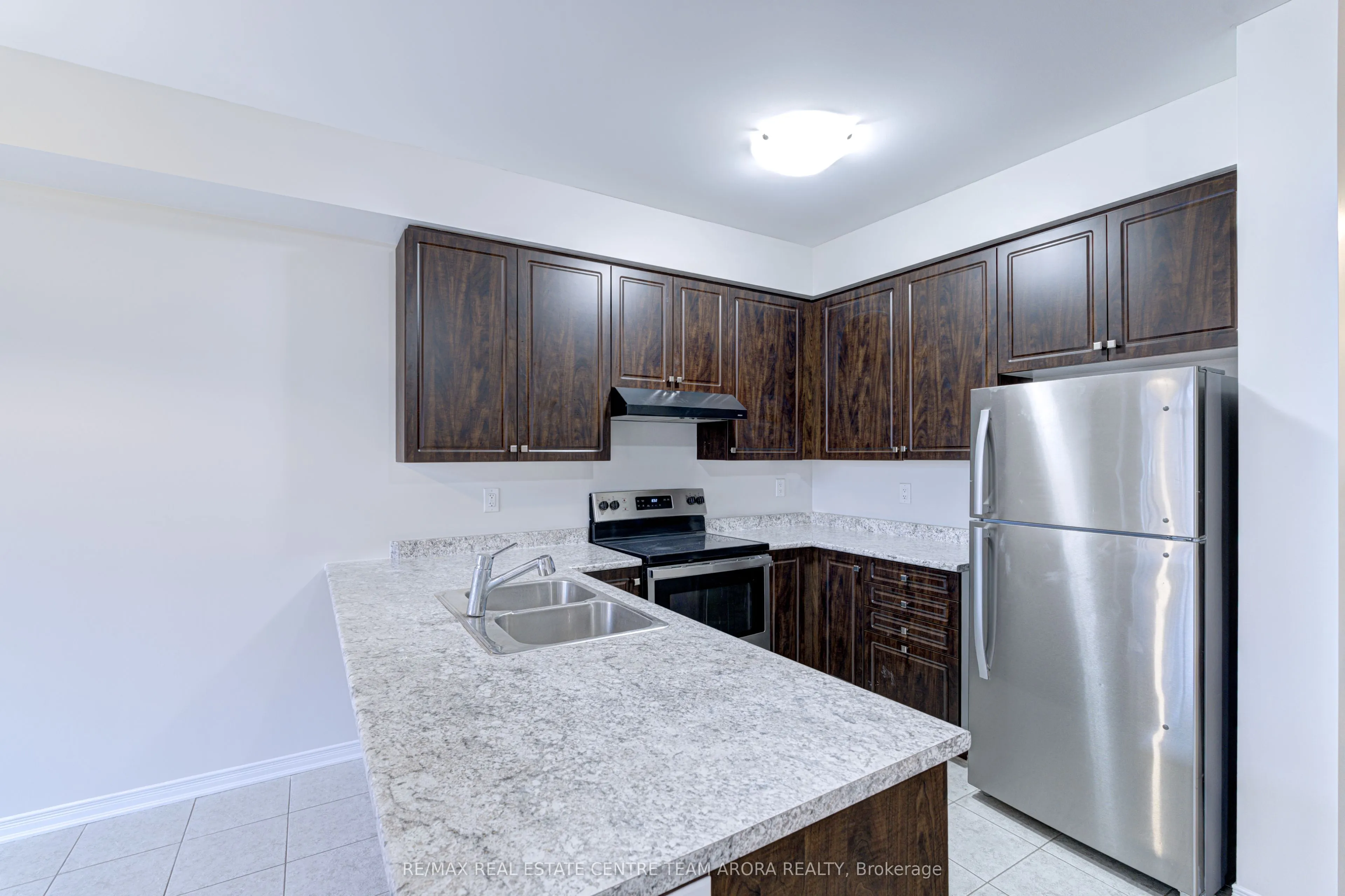 79 Oaktree Drive