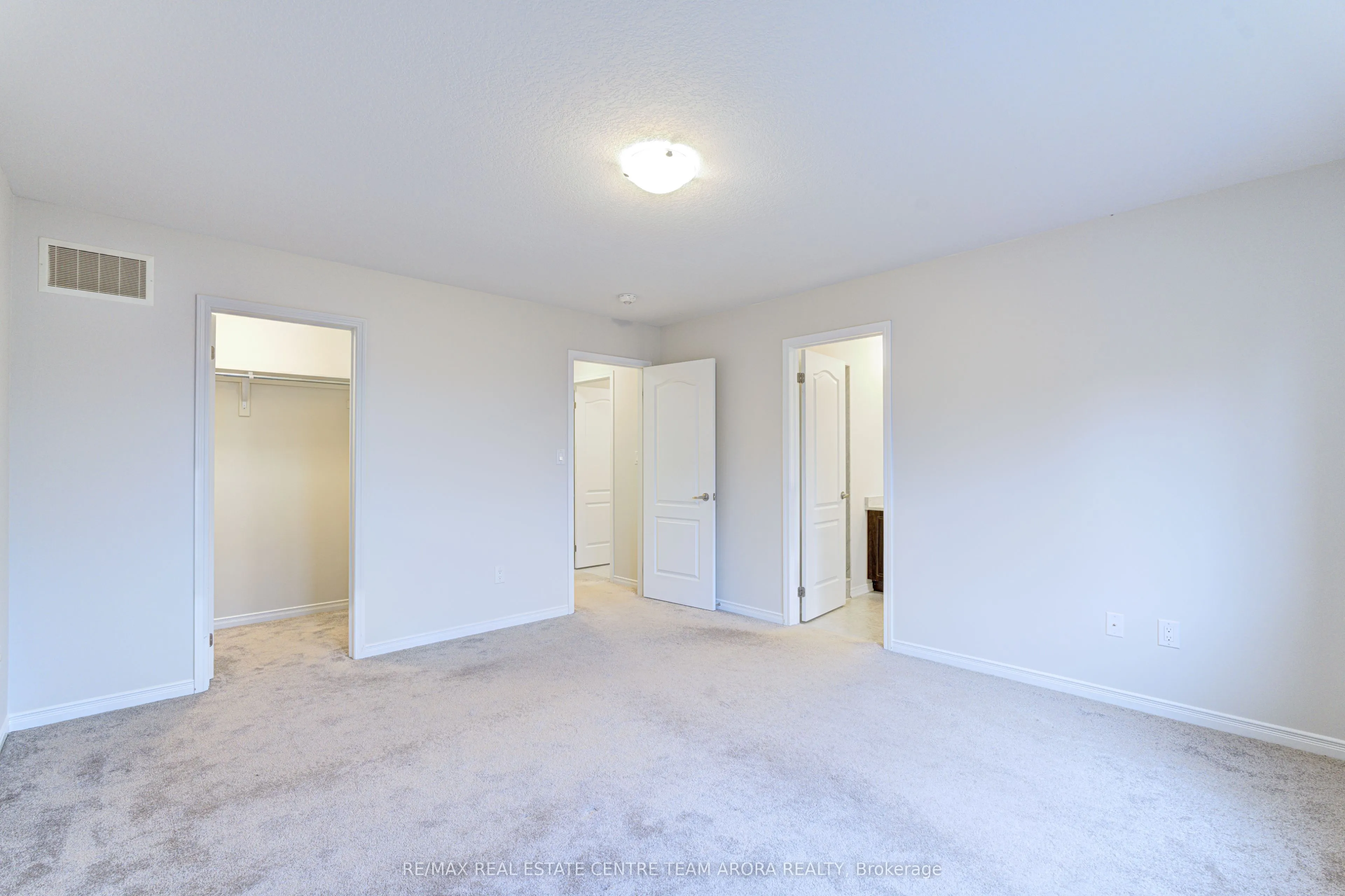 79 Oaktree Drive