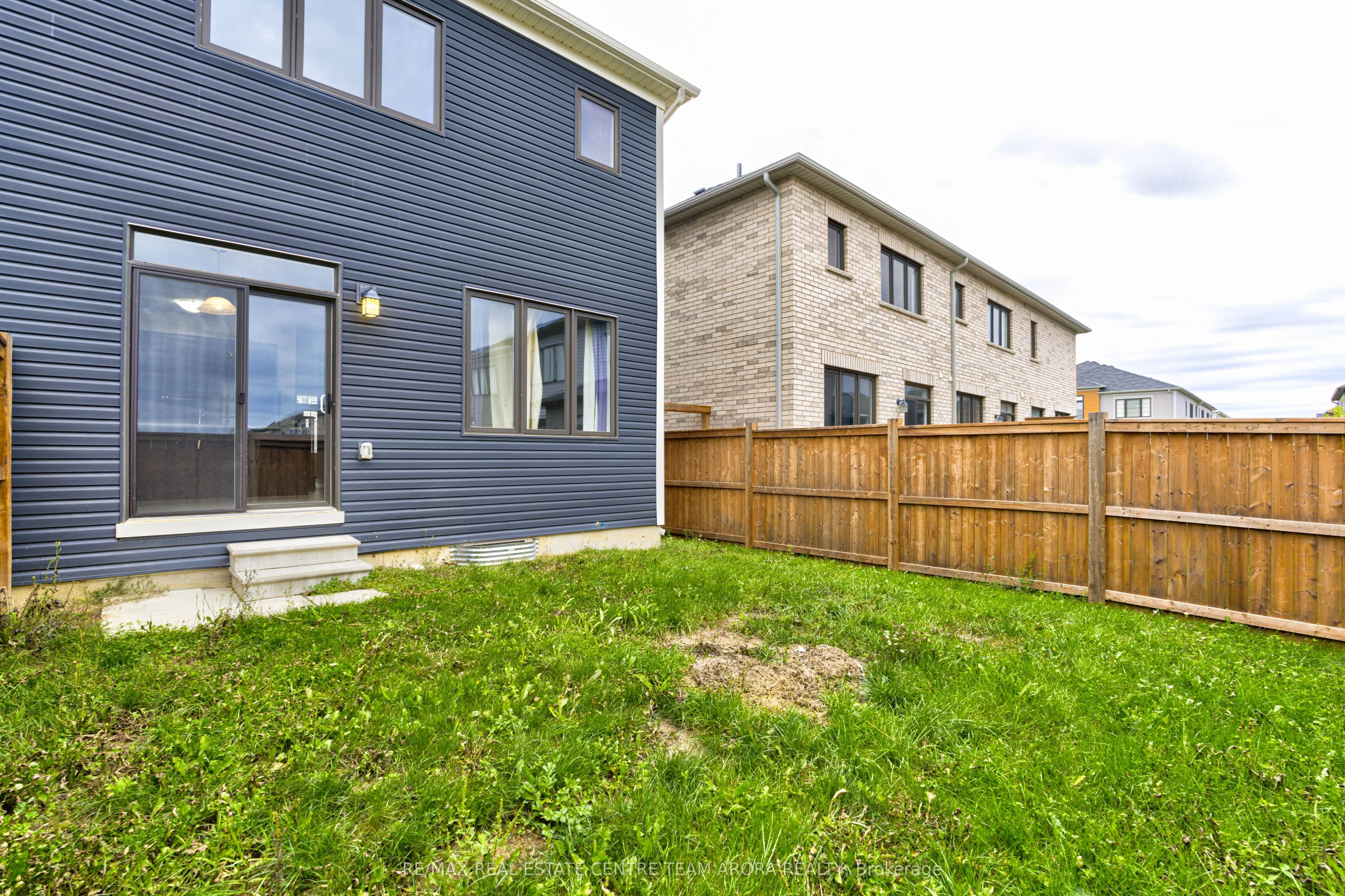 79 Oaktree Drive