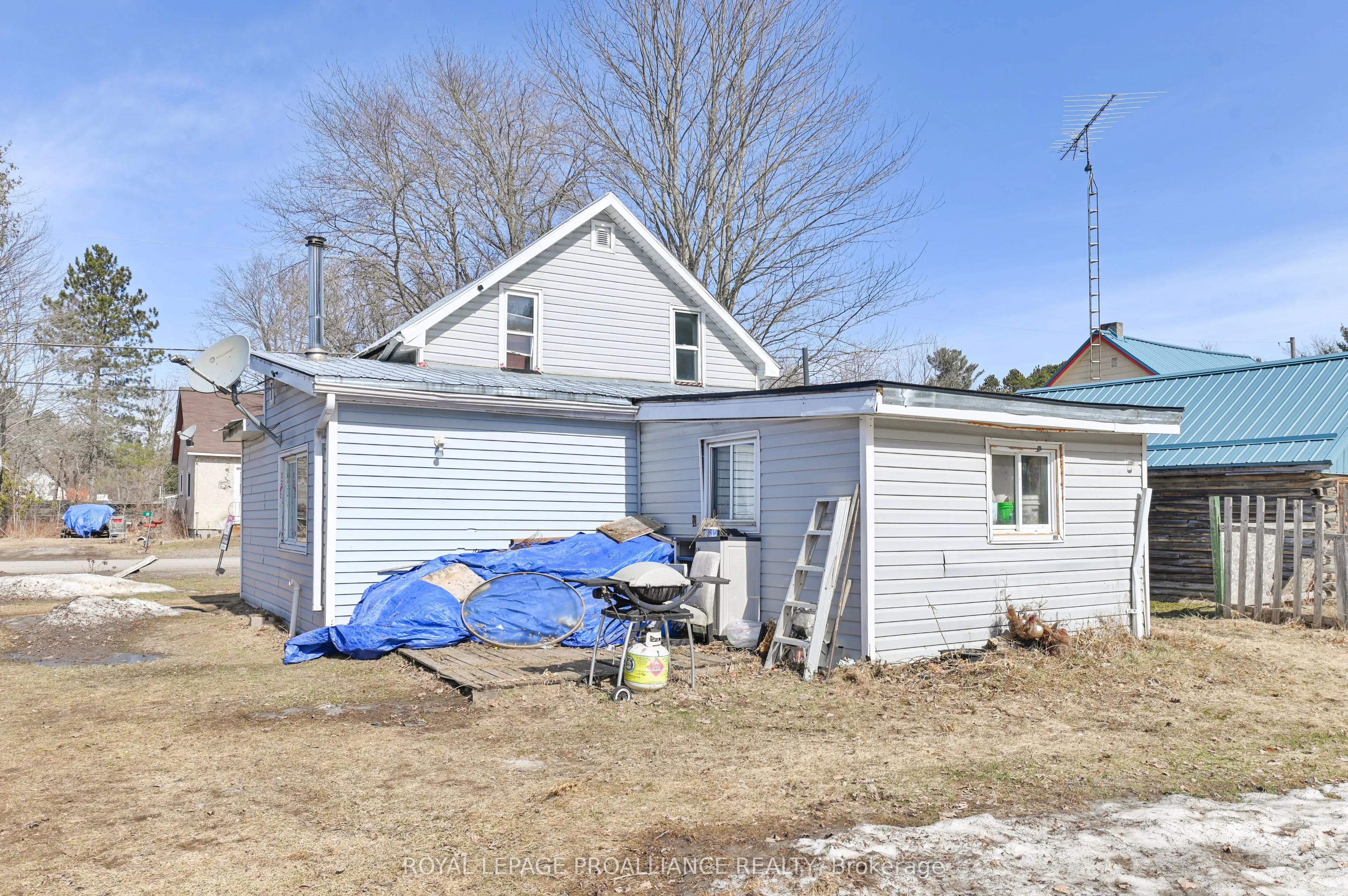 16 Glastonbury Road