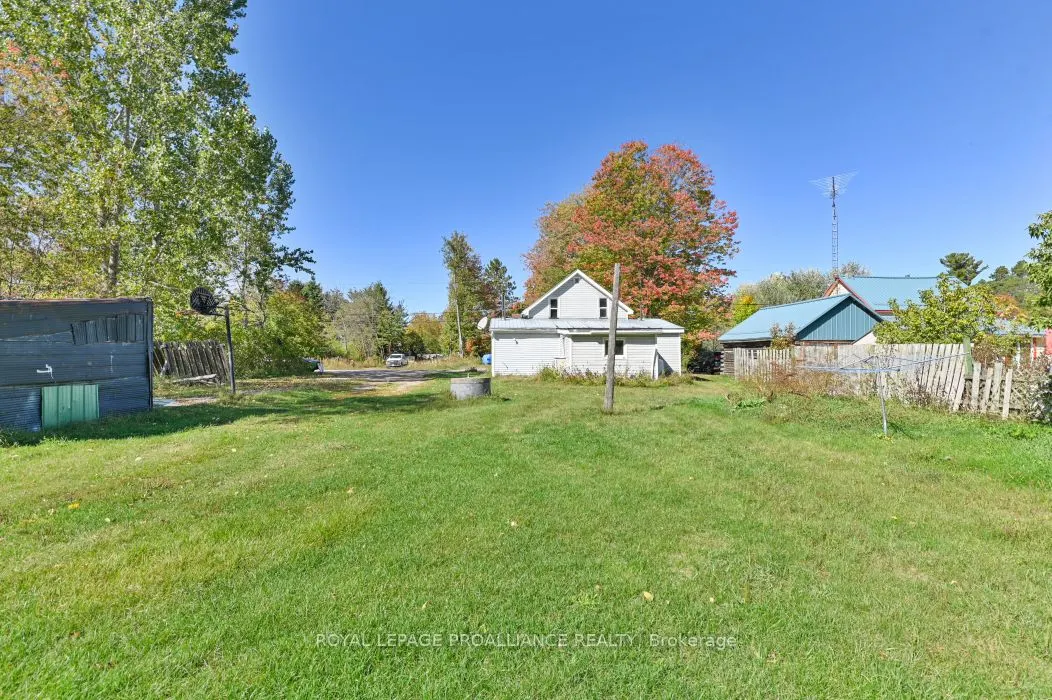 16 Glastonbury Road