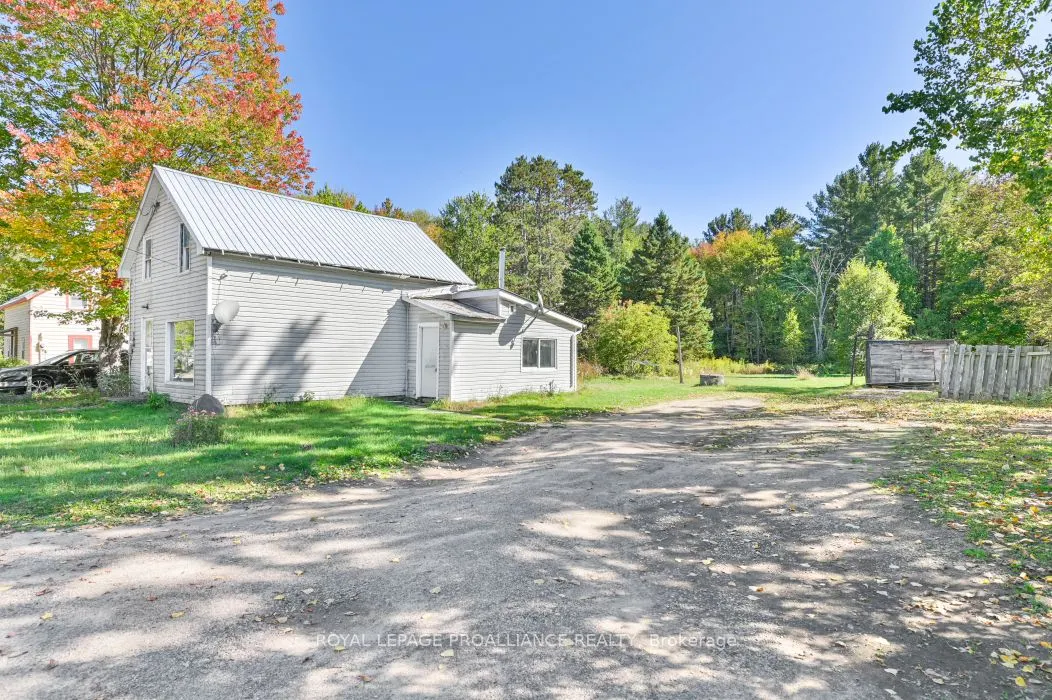 16 Glastonbury Road