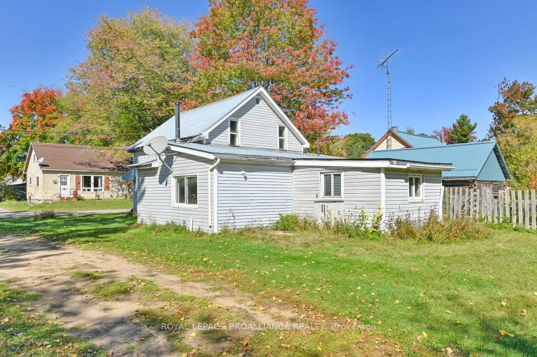 16 Glastonbury Road