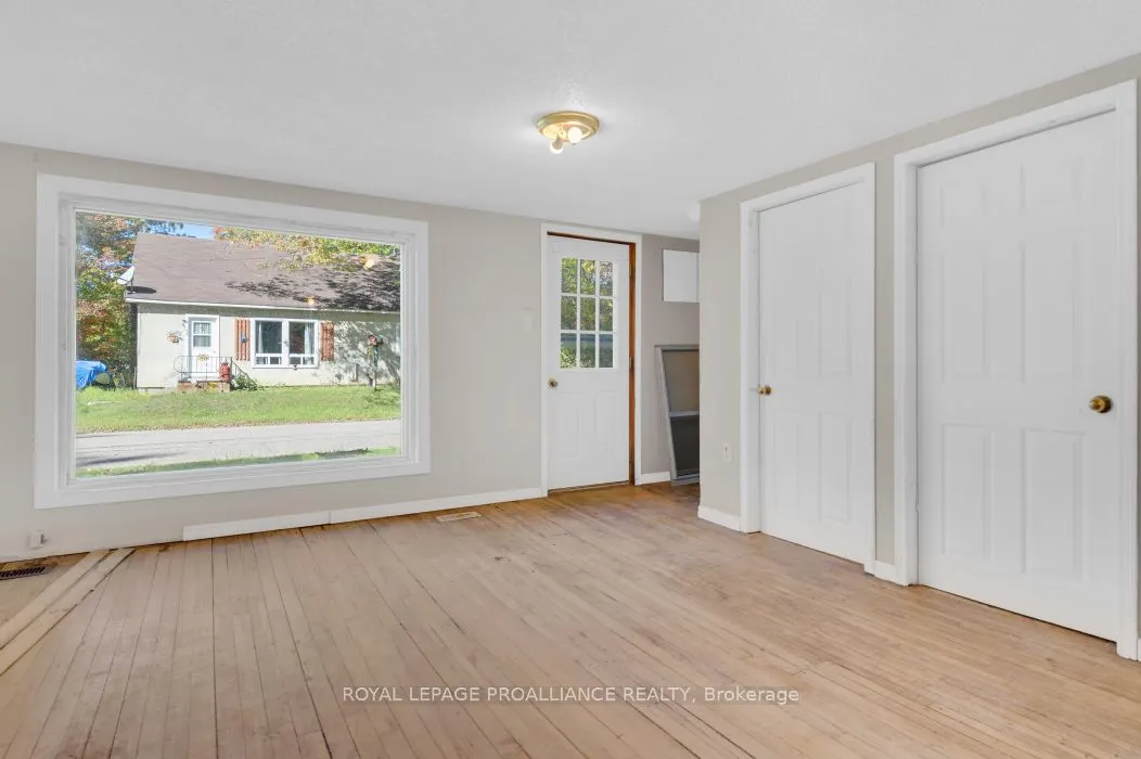 16 Glastonbury Road