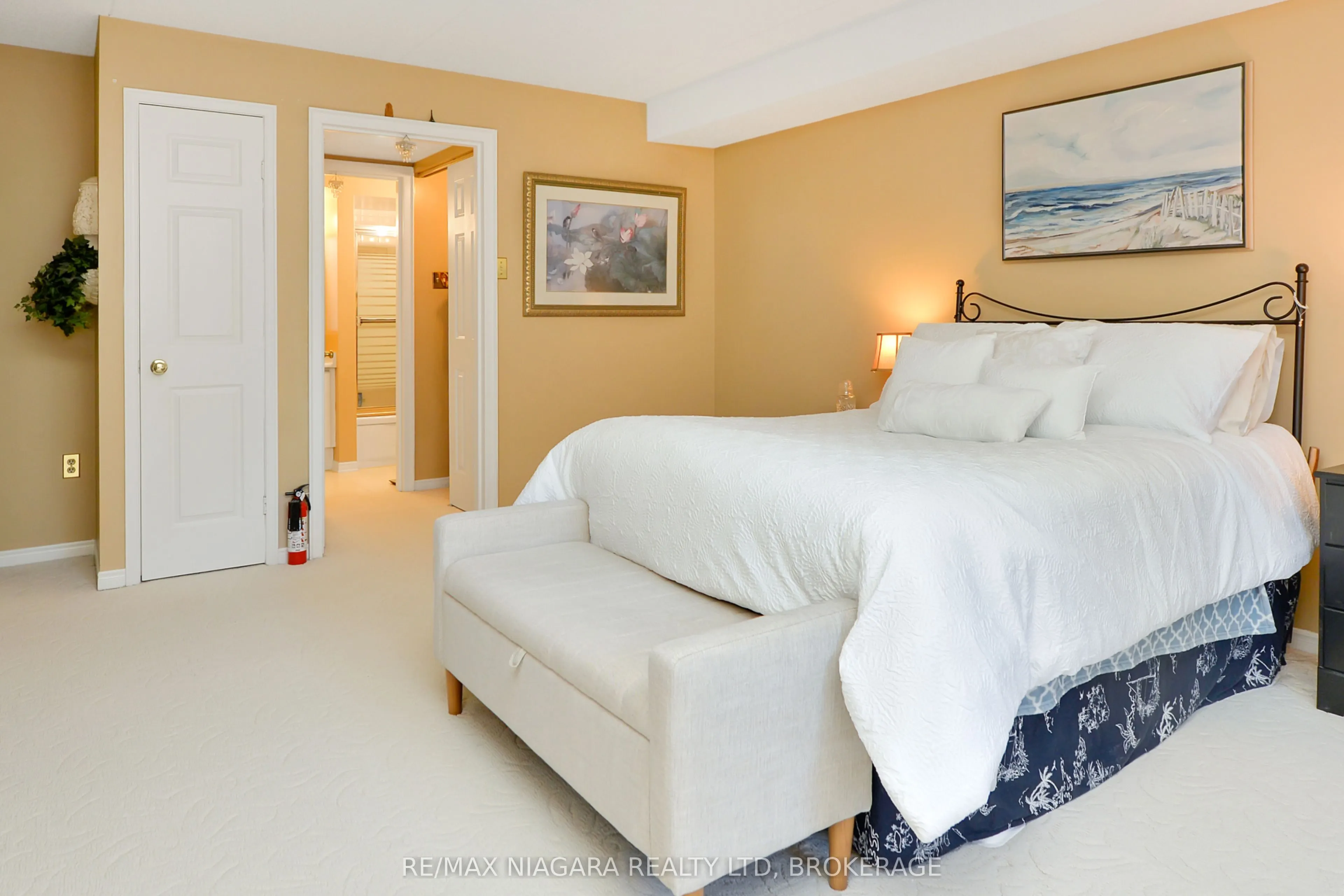 6704 Thorold Stone Road, #206