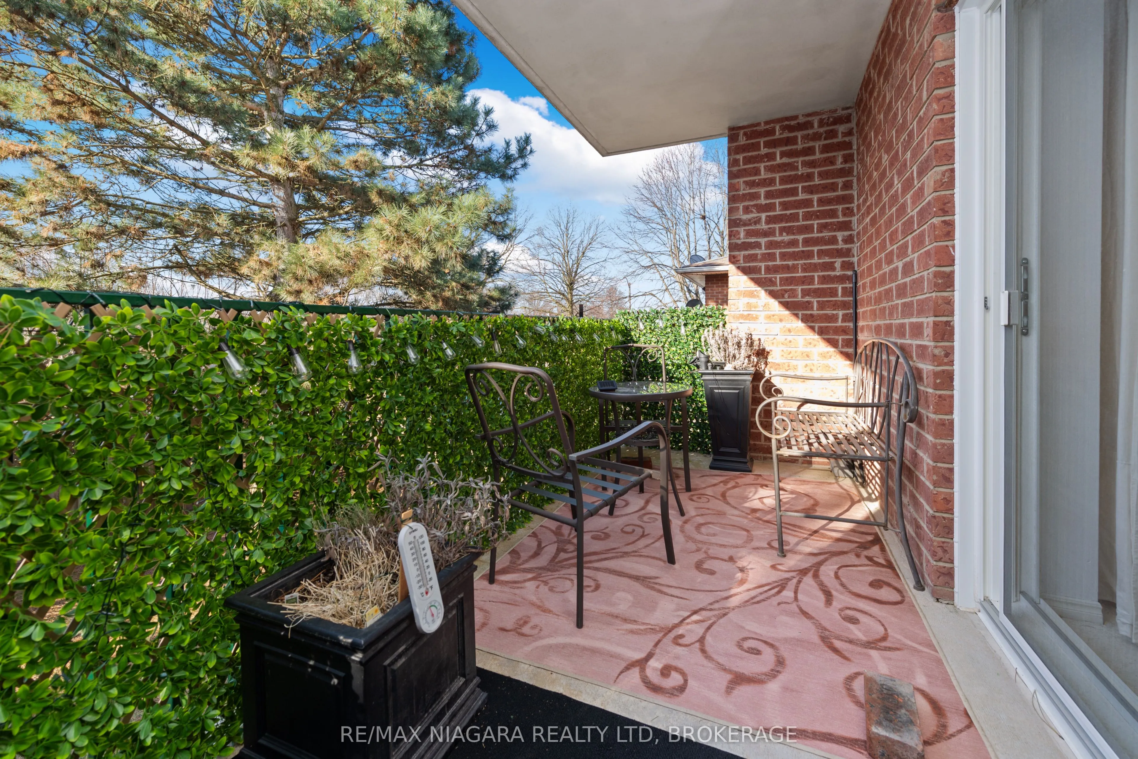 6704 Thorold Stone Road, #206