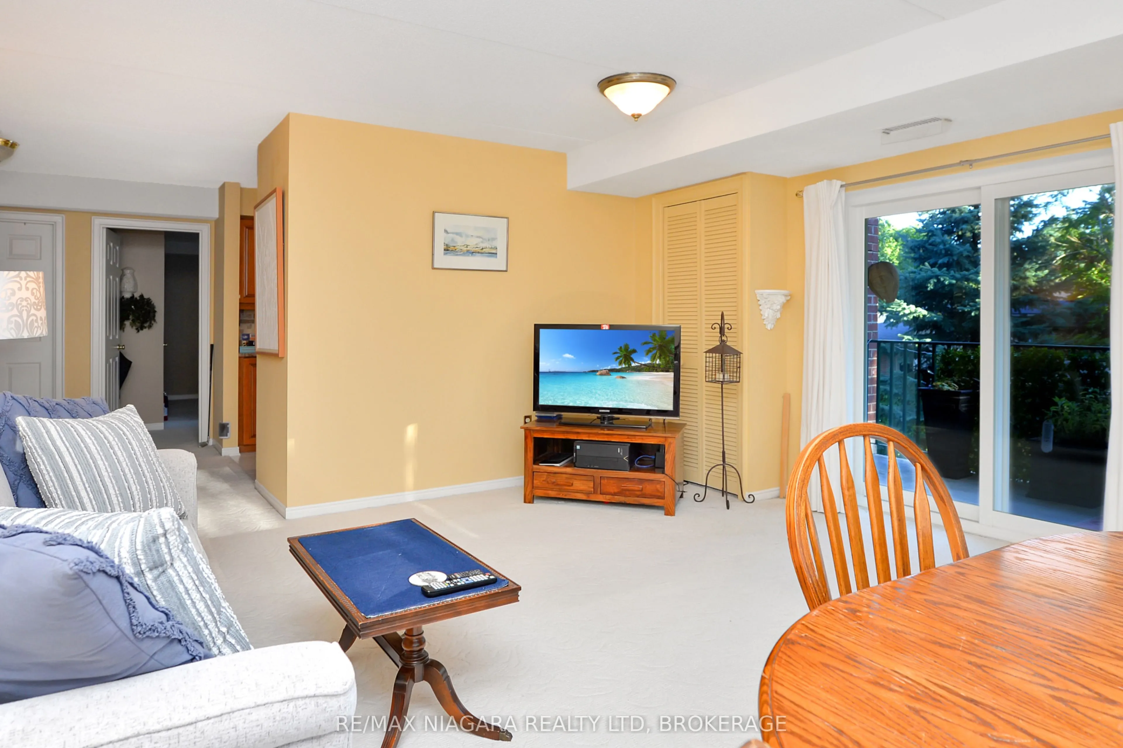 6704 Thorold Stone Road, #206