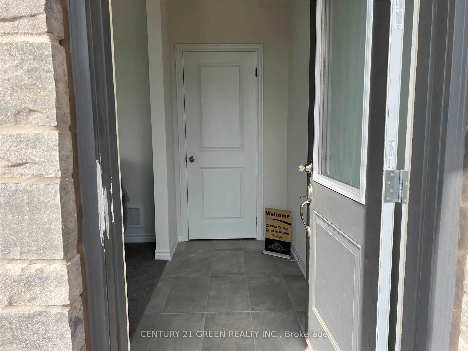 383 Dundas Street, #62