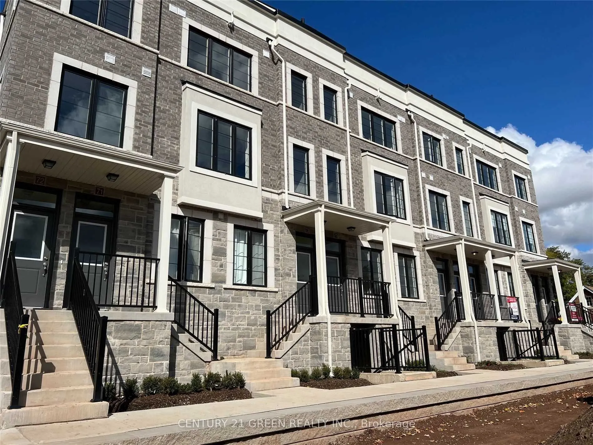 383 Dundas Street, #62