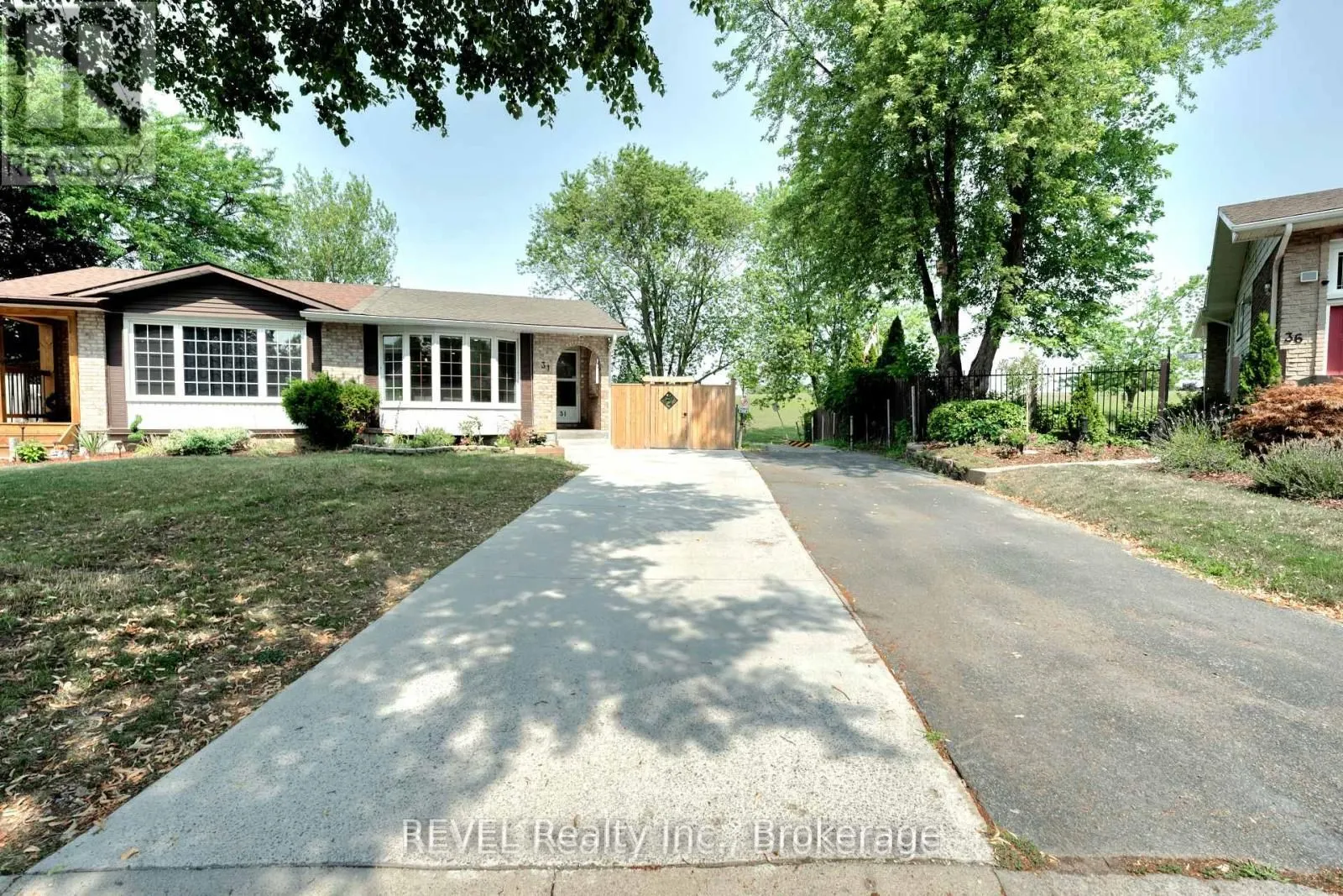 31 Deborah Court