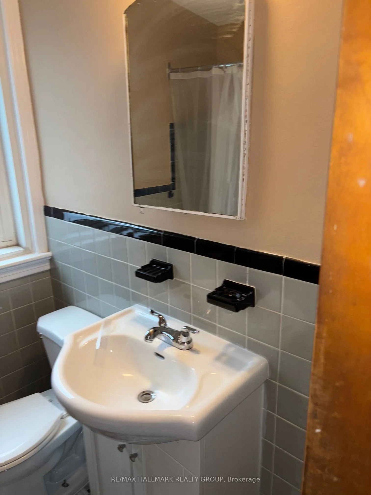 1376 TRENTON Avenue, #4