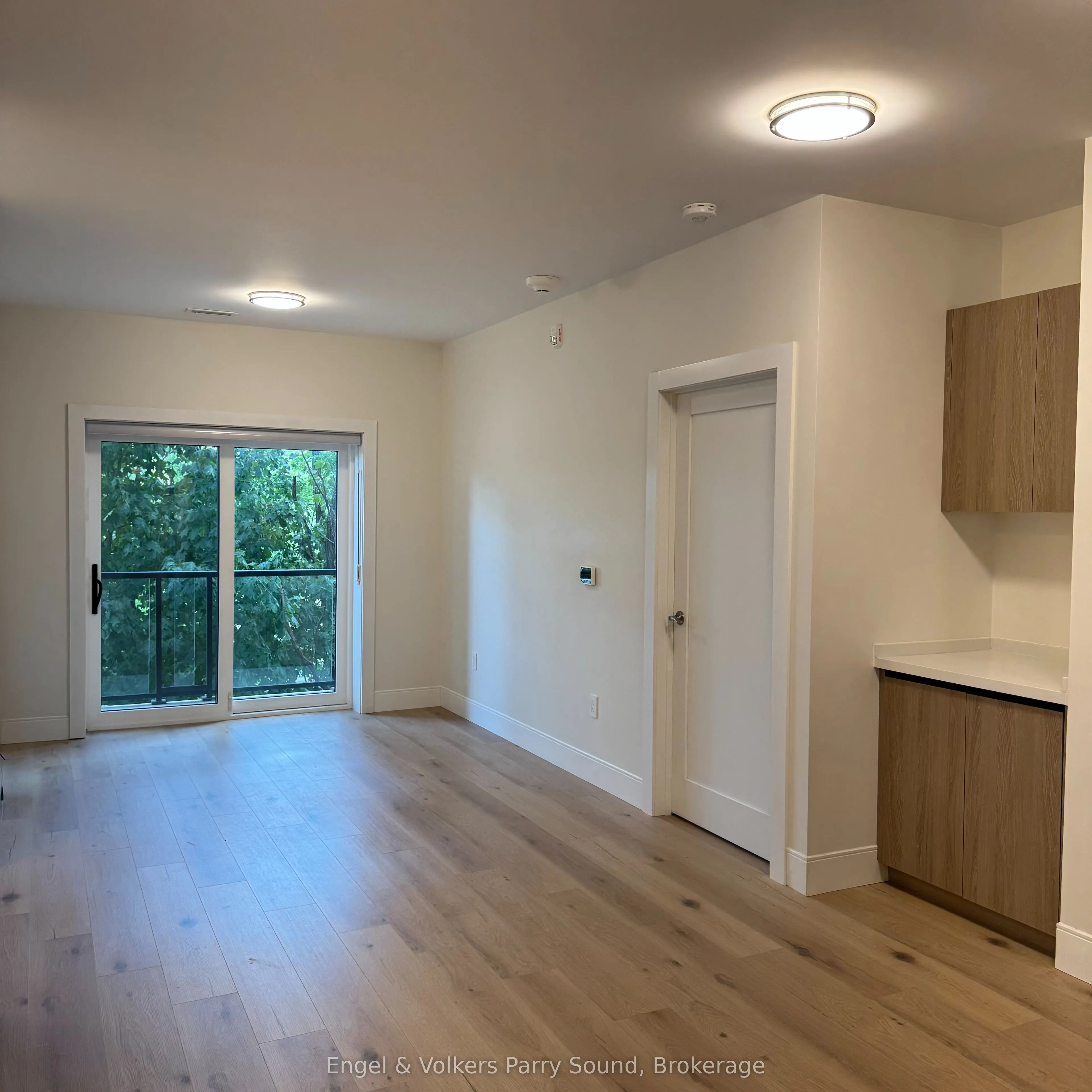 410 First Street N, #201
