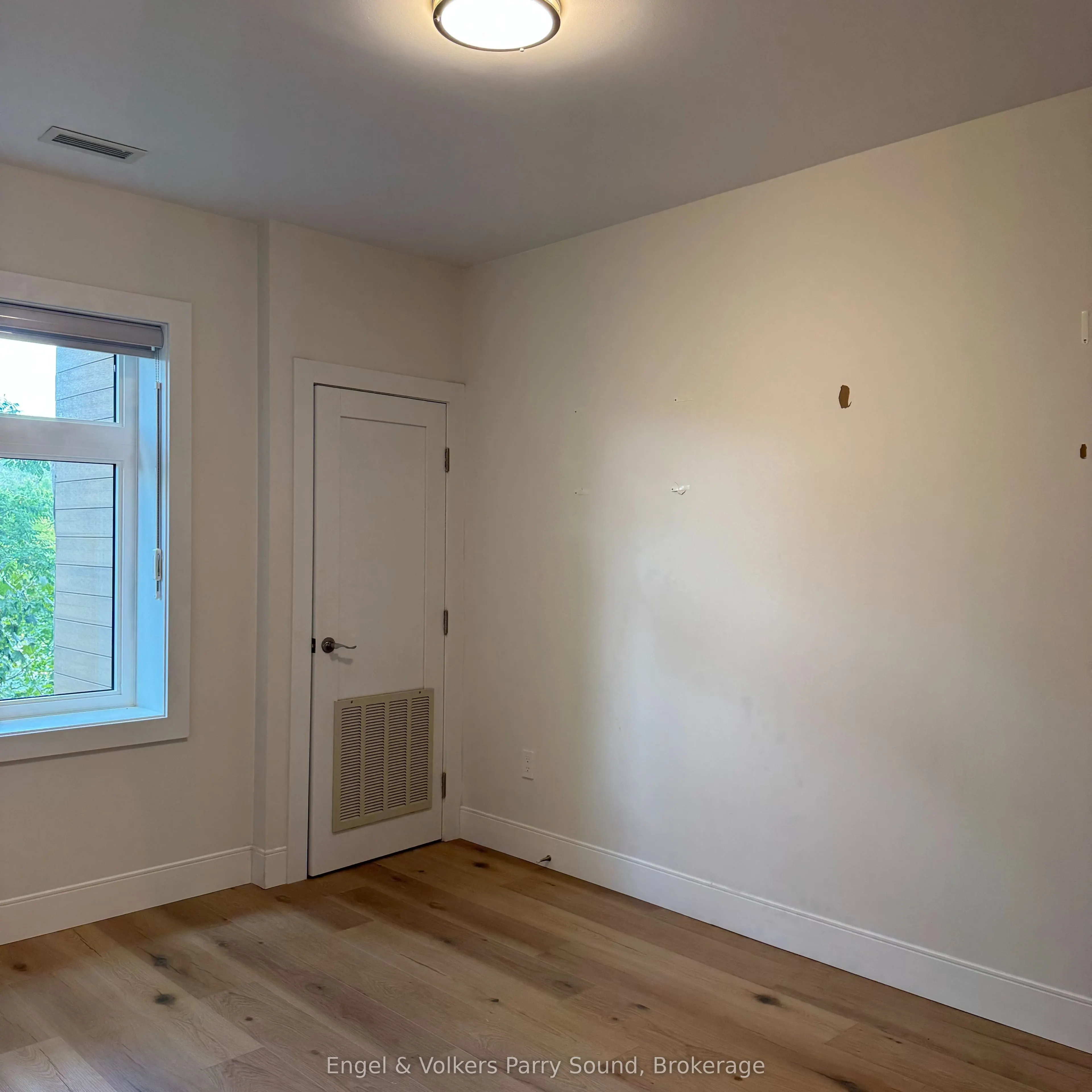 410 First Street N, #201