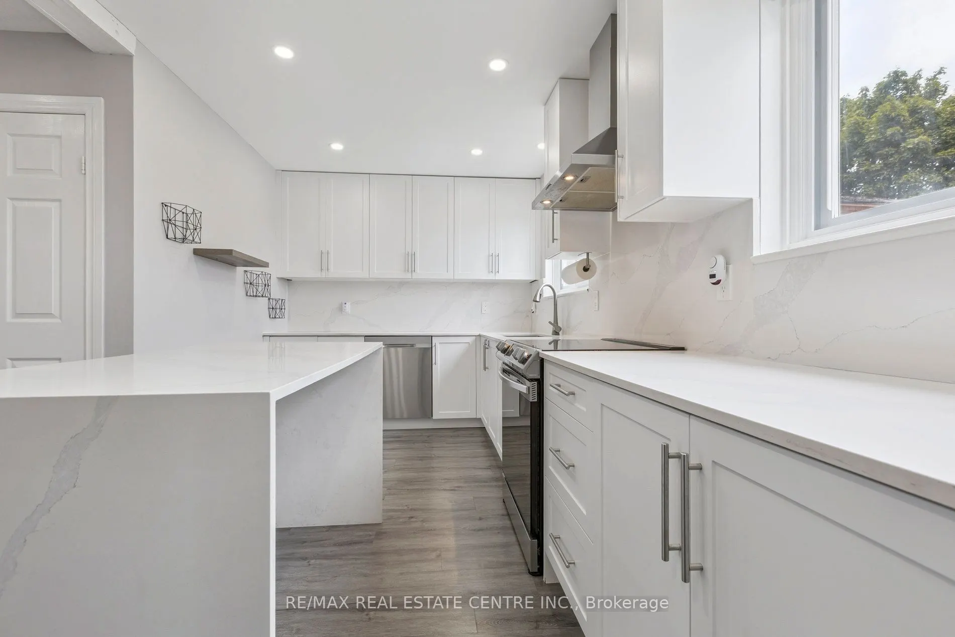 122 Mooregate Crescent