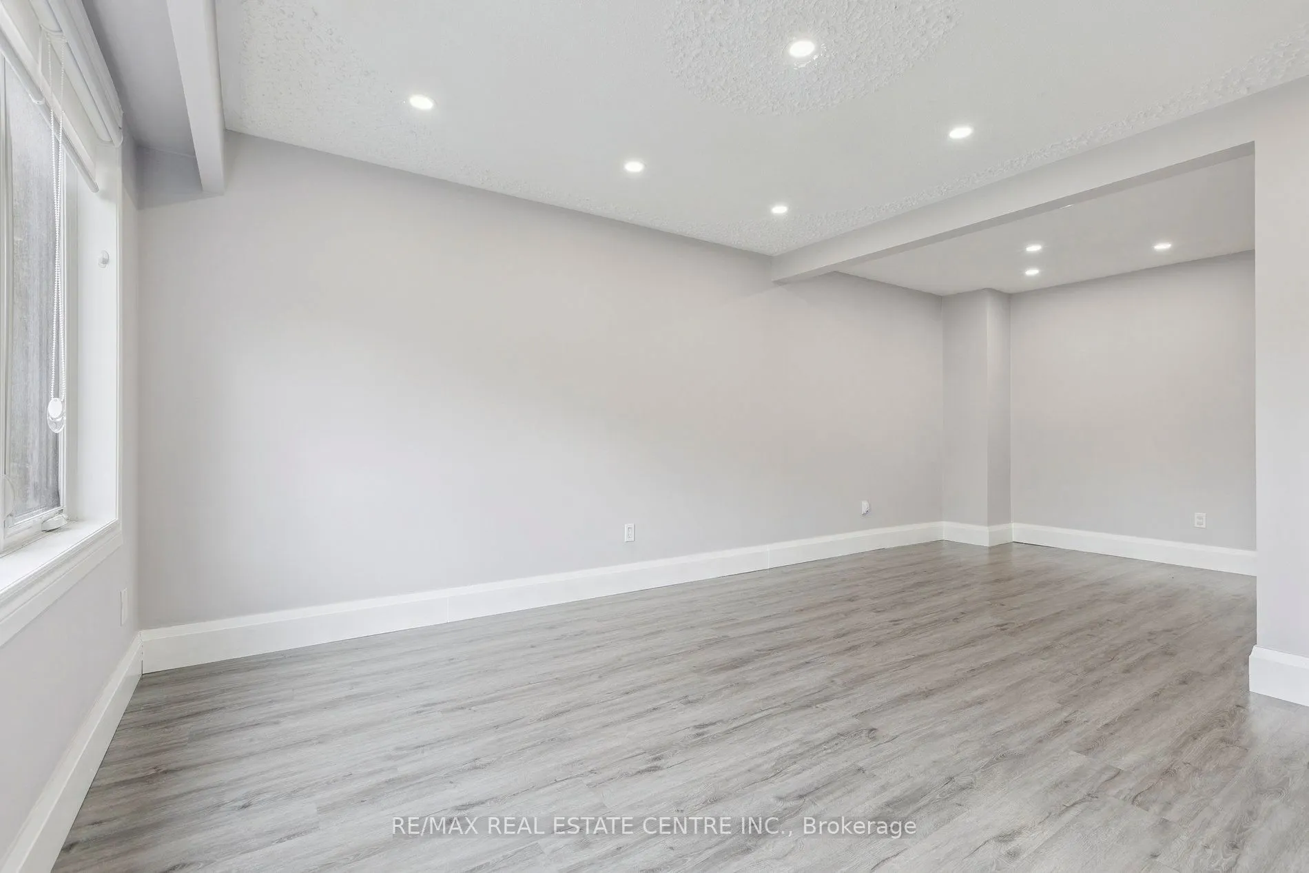 122 Mooregate Crescent
