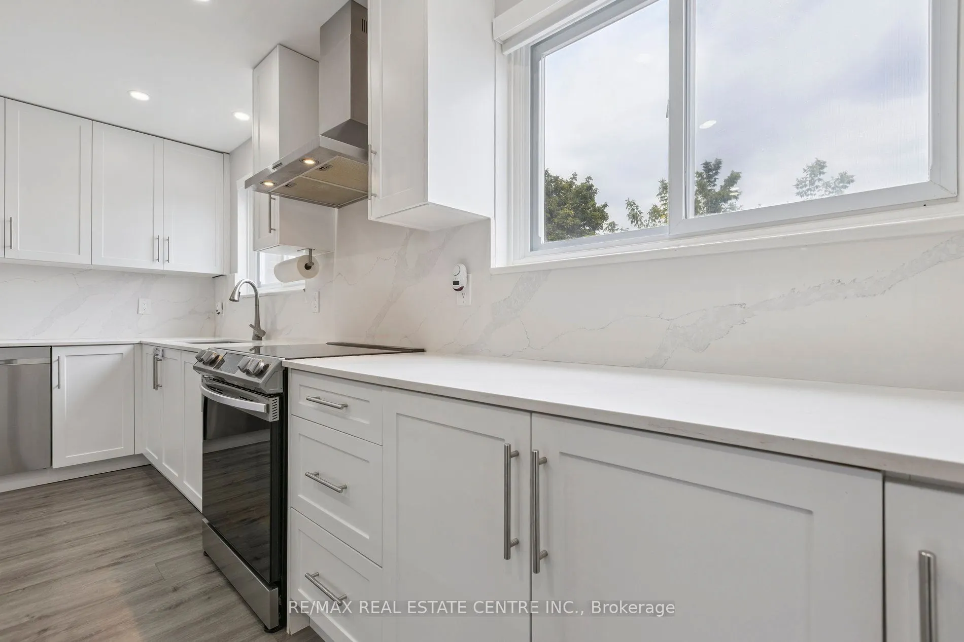 122 Mooregate Crescent