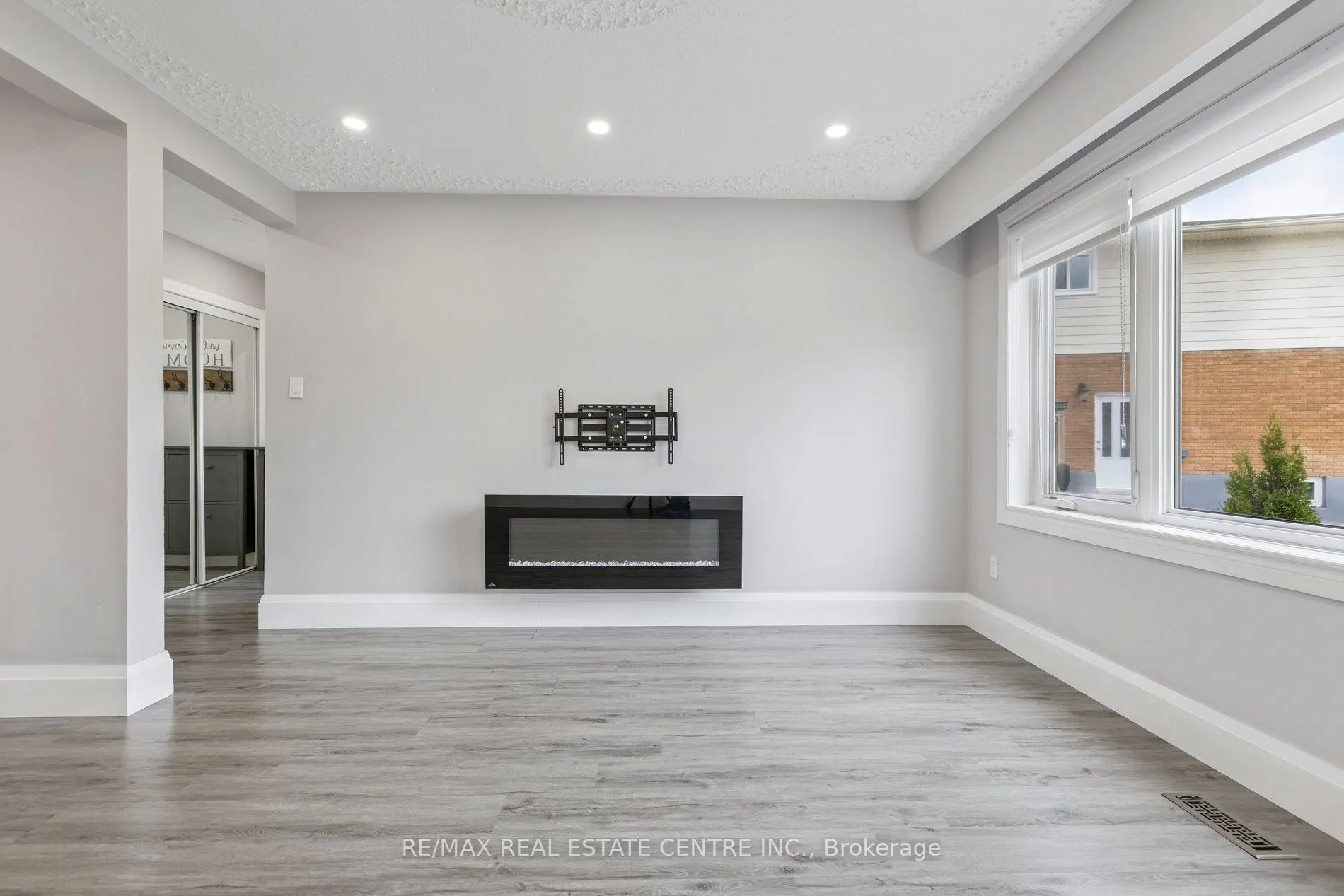 122 Mooregate Crescent