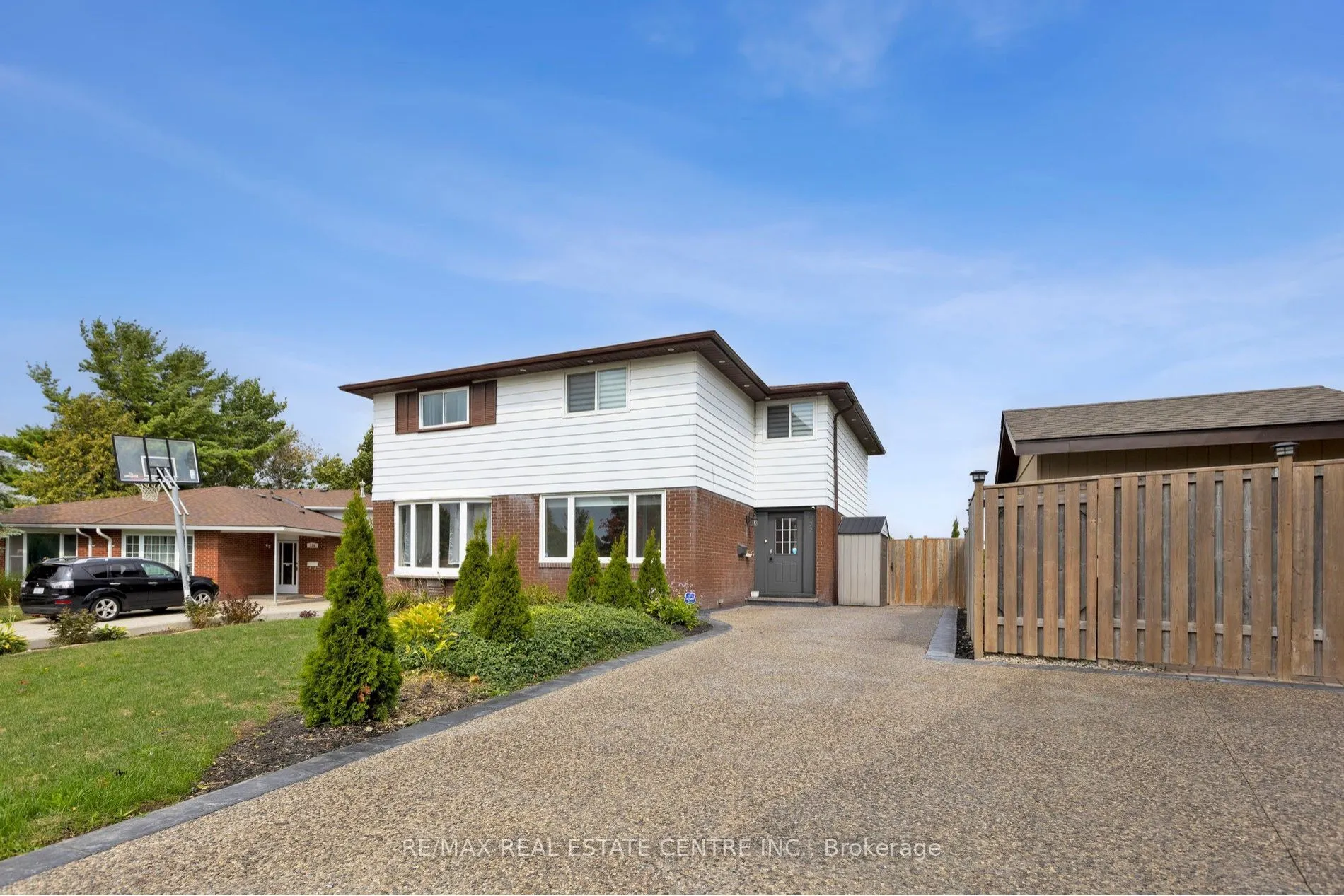 122 Mooregate Crescent
