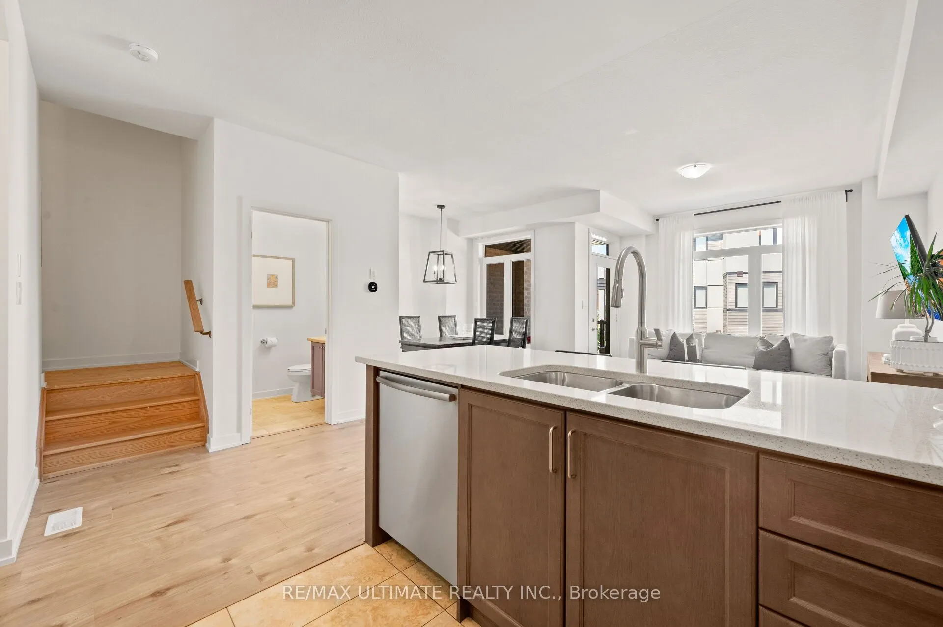 590 North Service Road, #79