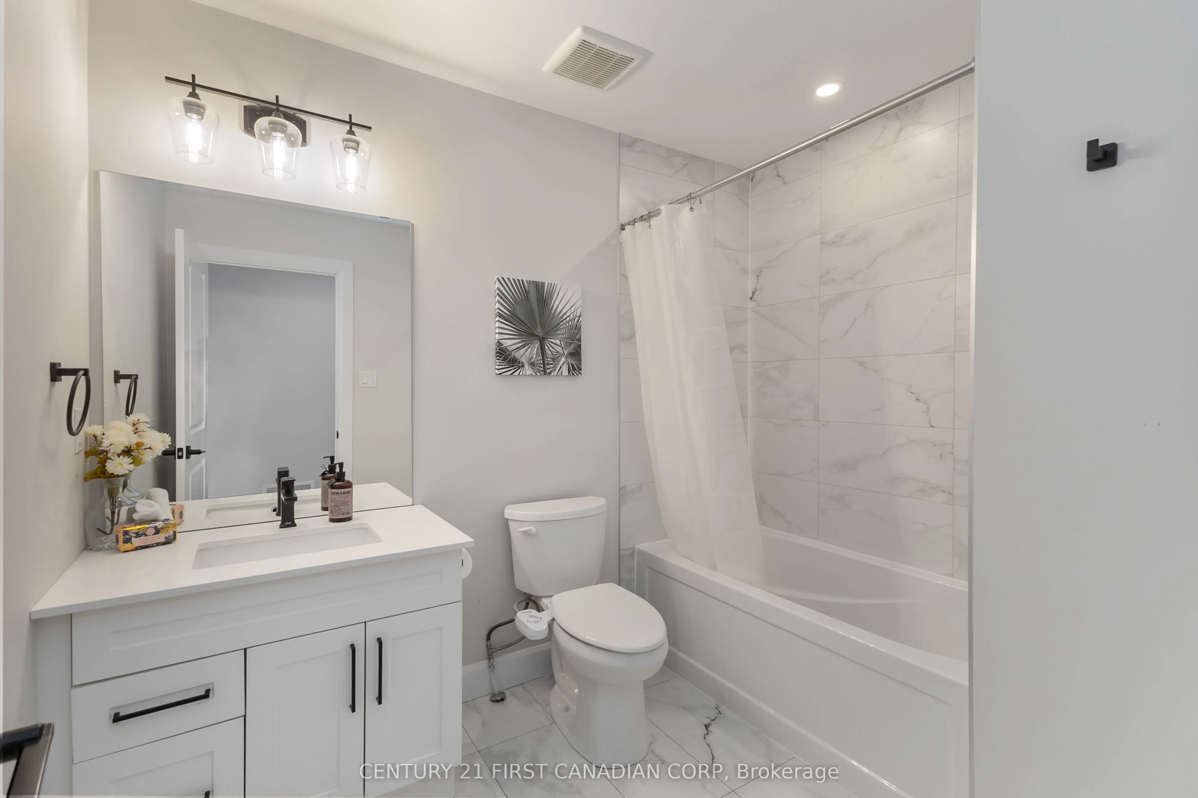 6707 Royal Magnolia Avenue
