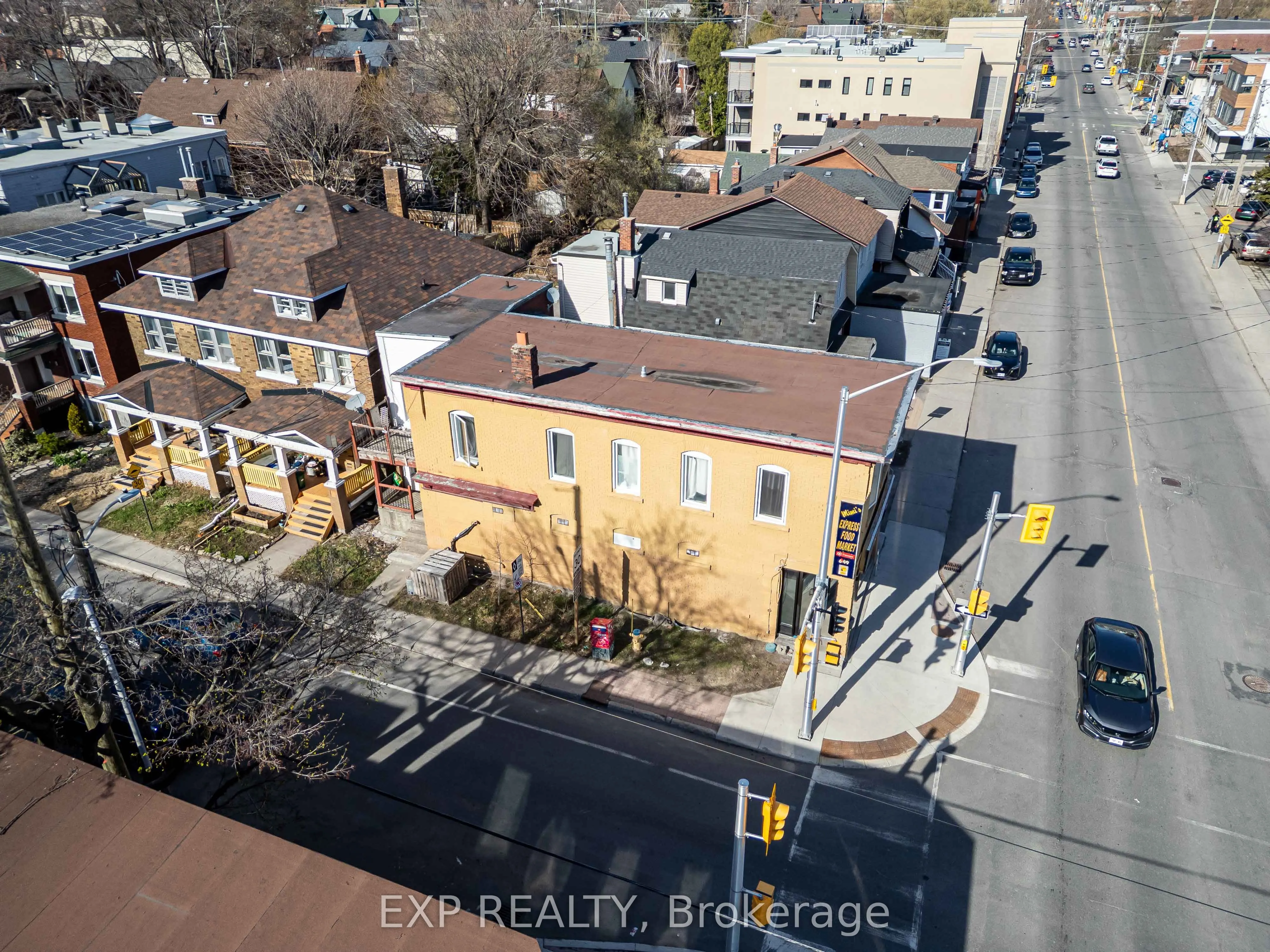 549 GLADSTONE Avenue