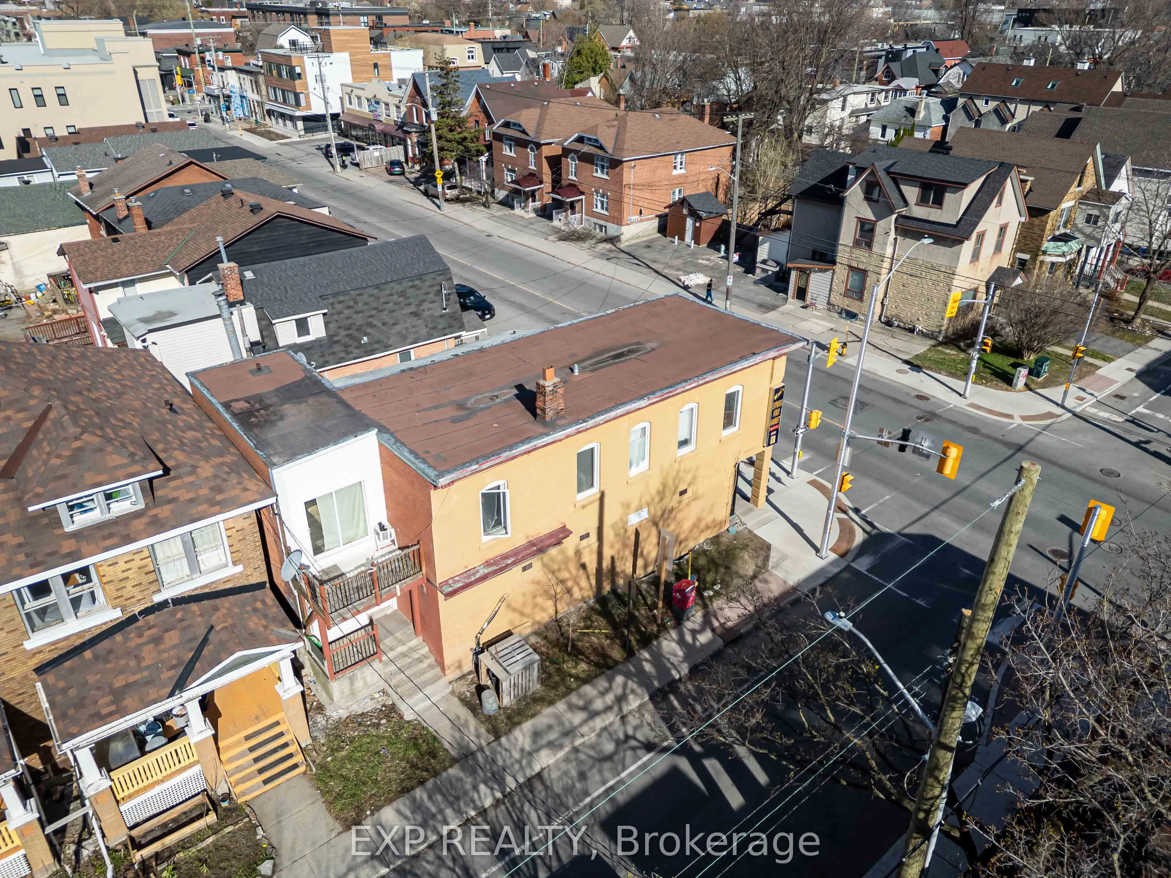 549 GLADSTONE Avenue