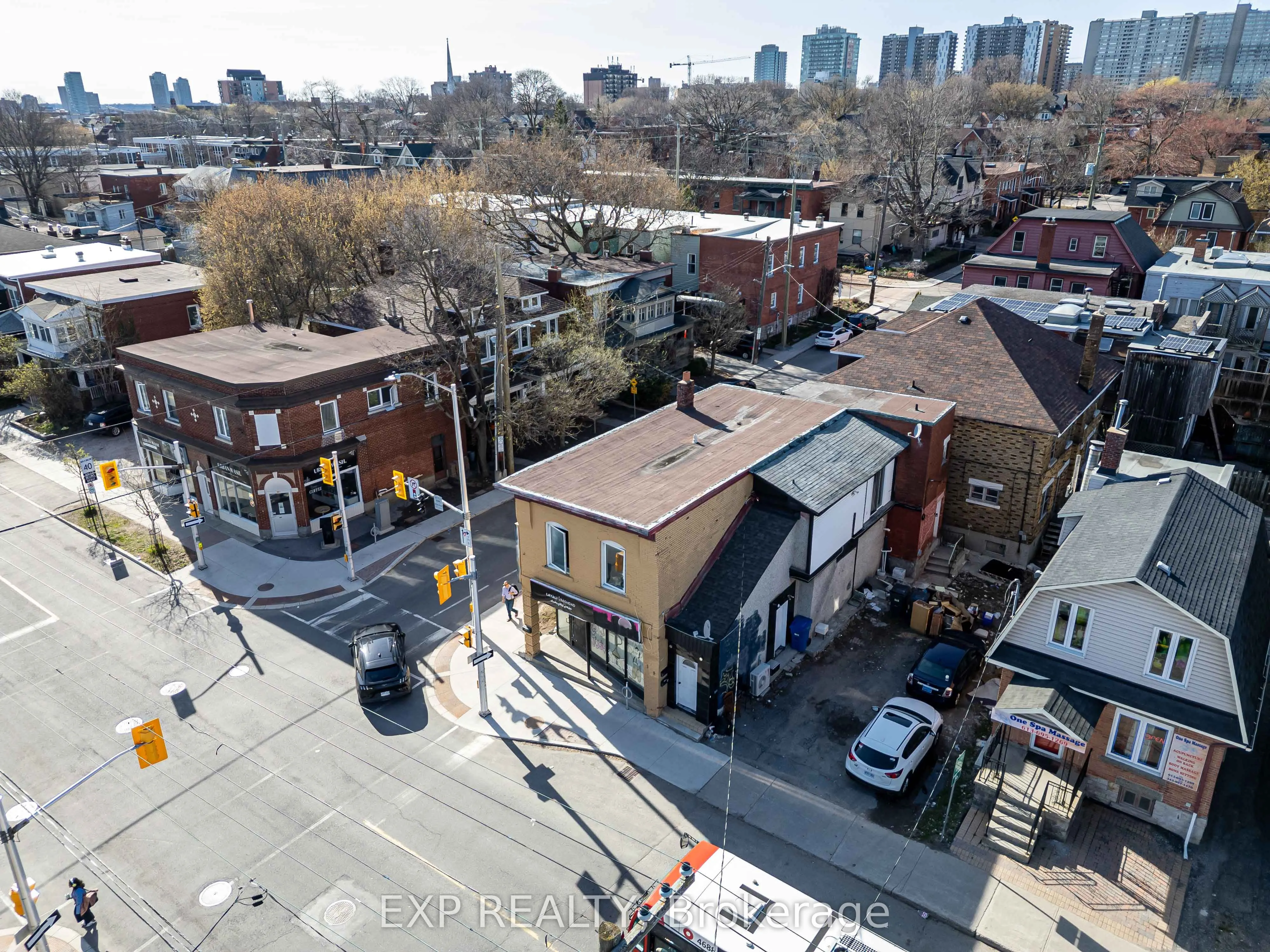 549 GLADSTONE Avenue