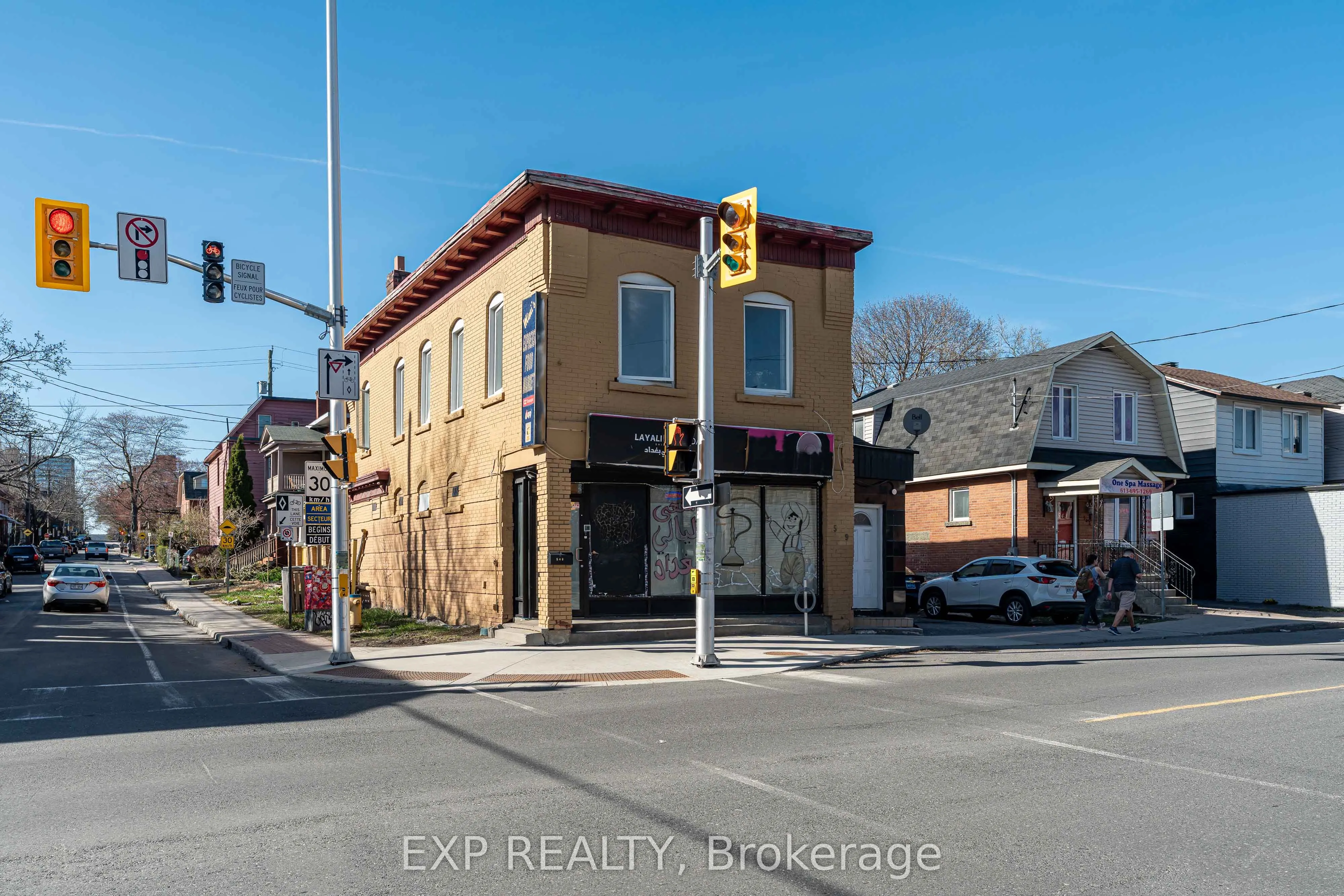 549 GLADSTONE Avenue