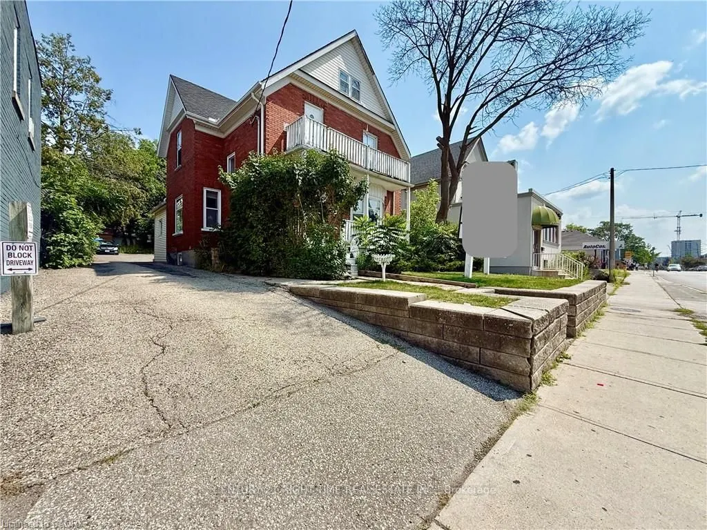 602 King Street E