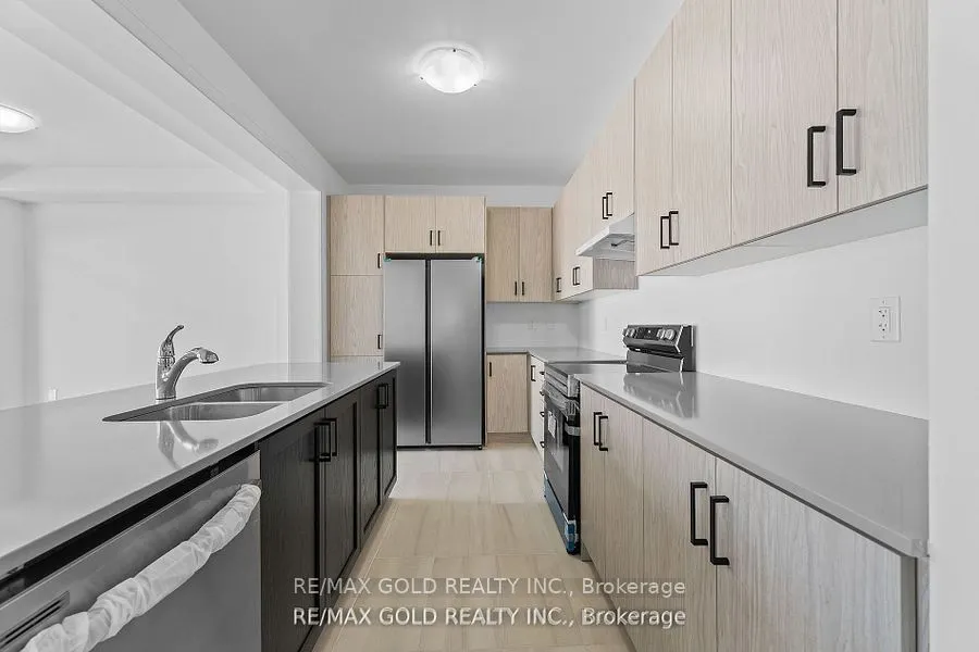 31 Stanley Leitch Drive