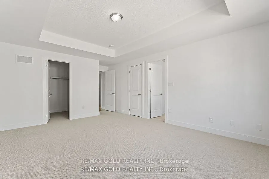 31 Stanley Leitch Drive