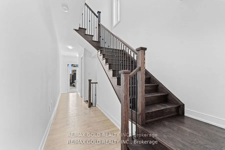 31 Stanley Leitch Drive