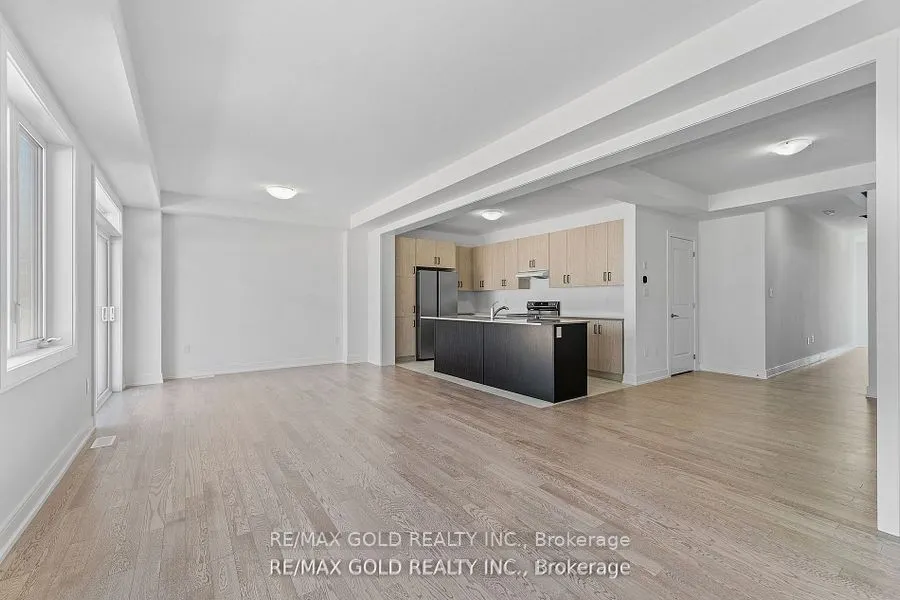 31 Stanley Leitch Drive