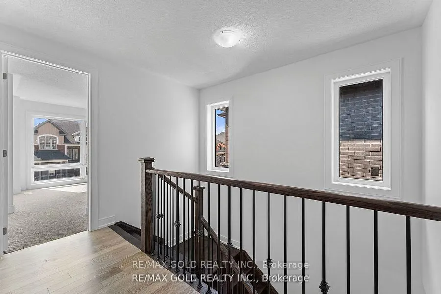 31 Stanley Leitch Drive