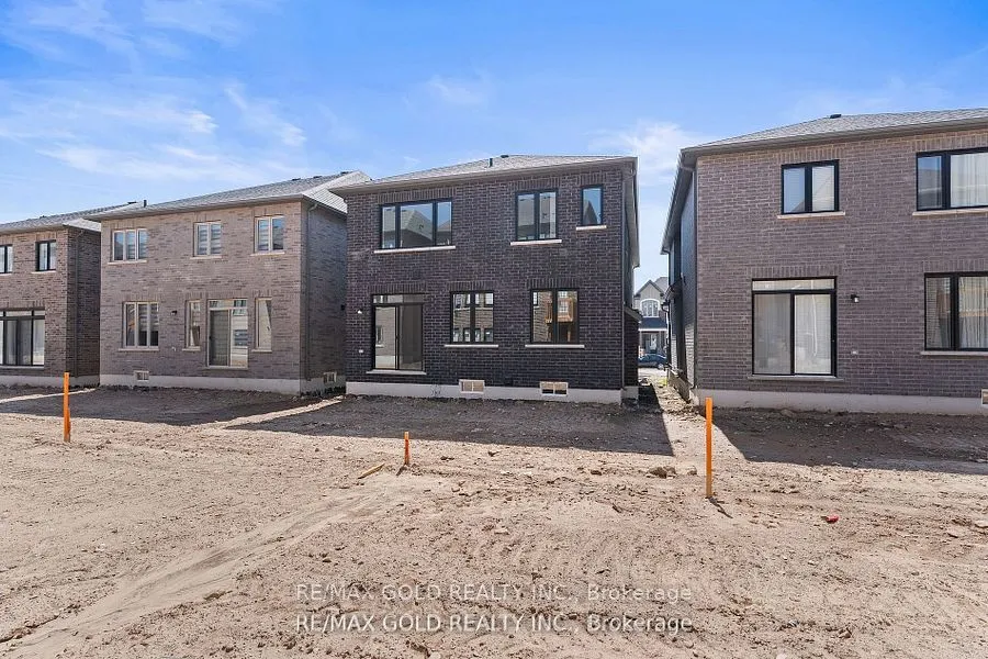 31 Stanley Leitch Drive