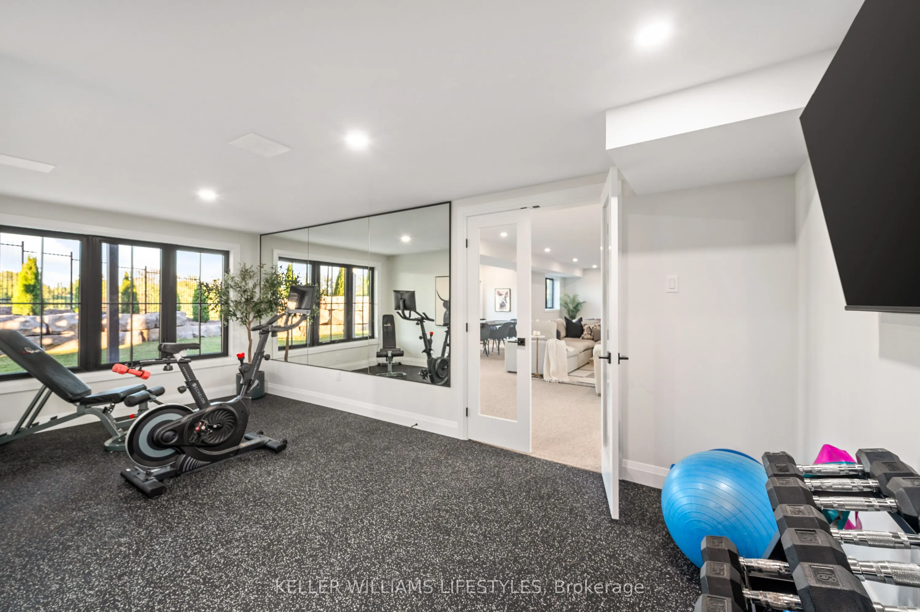 9861 Glendon Drive, #202