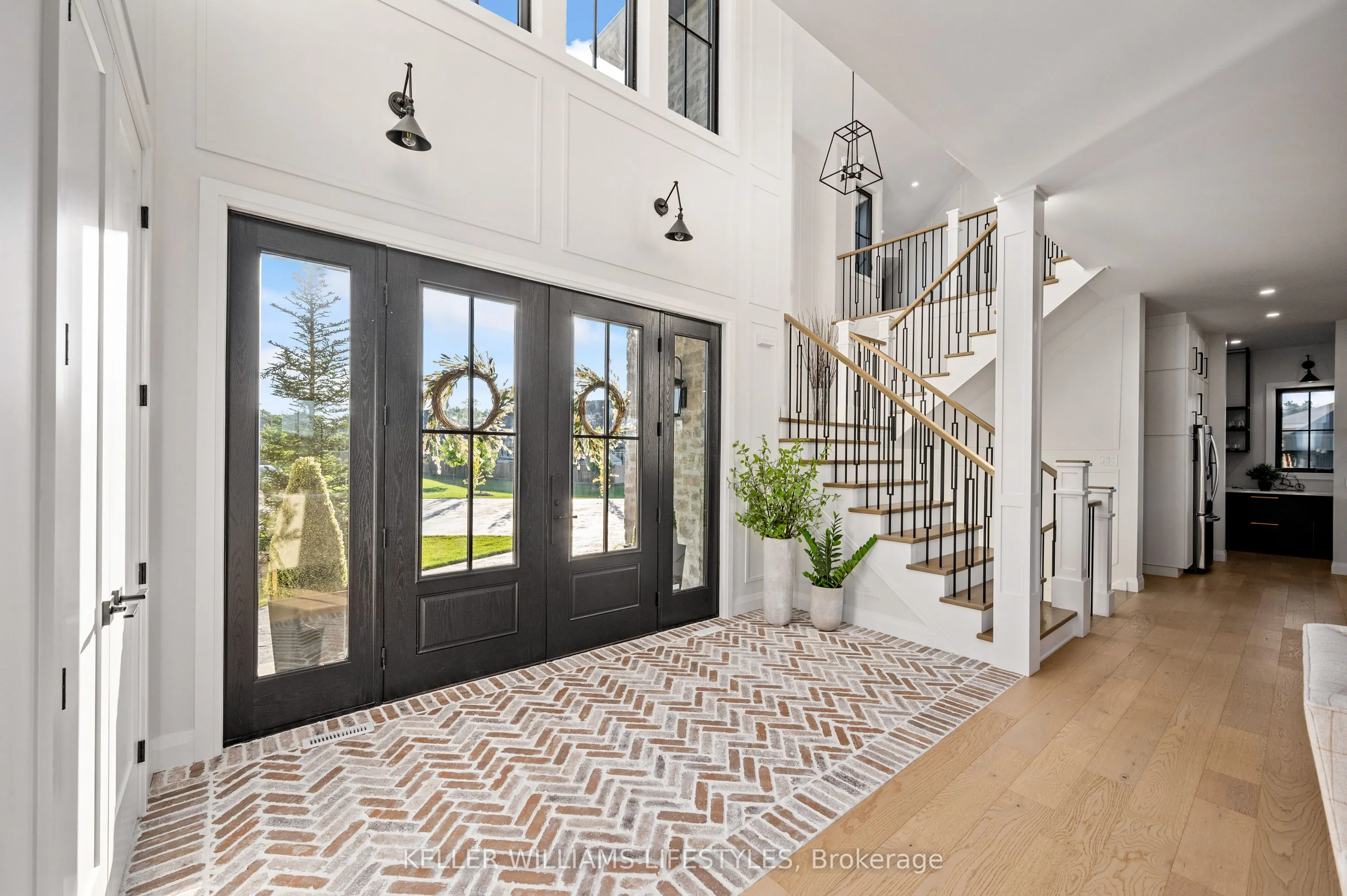 9861 Glendon Drive, #202
