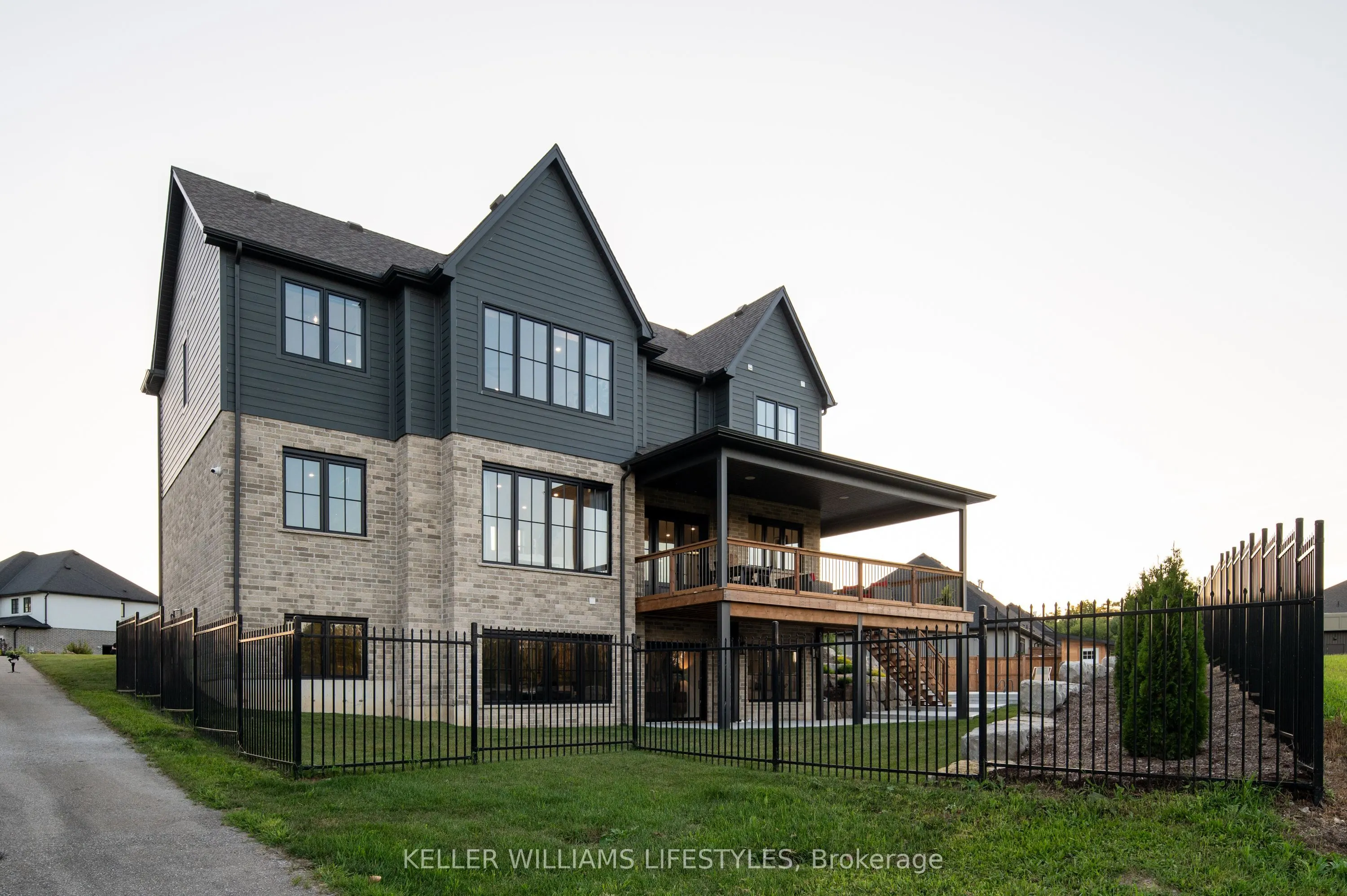 9861 Glendon Drive, #202