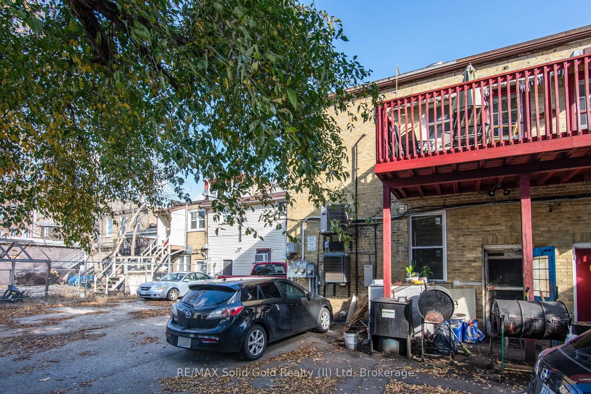 660 King Street E
