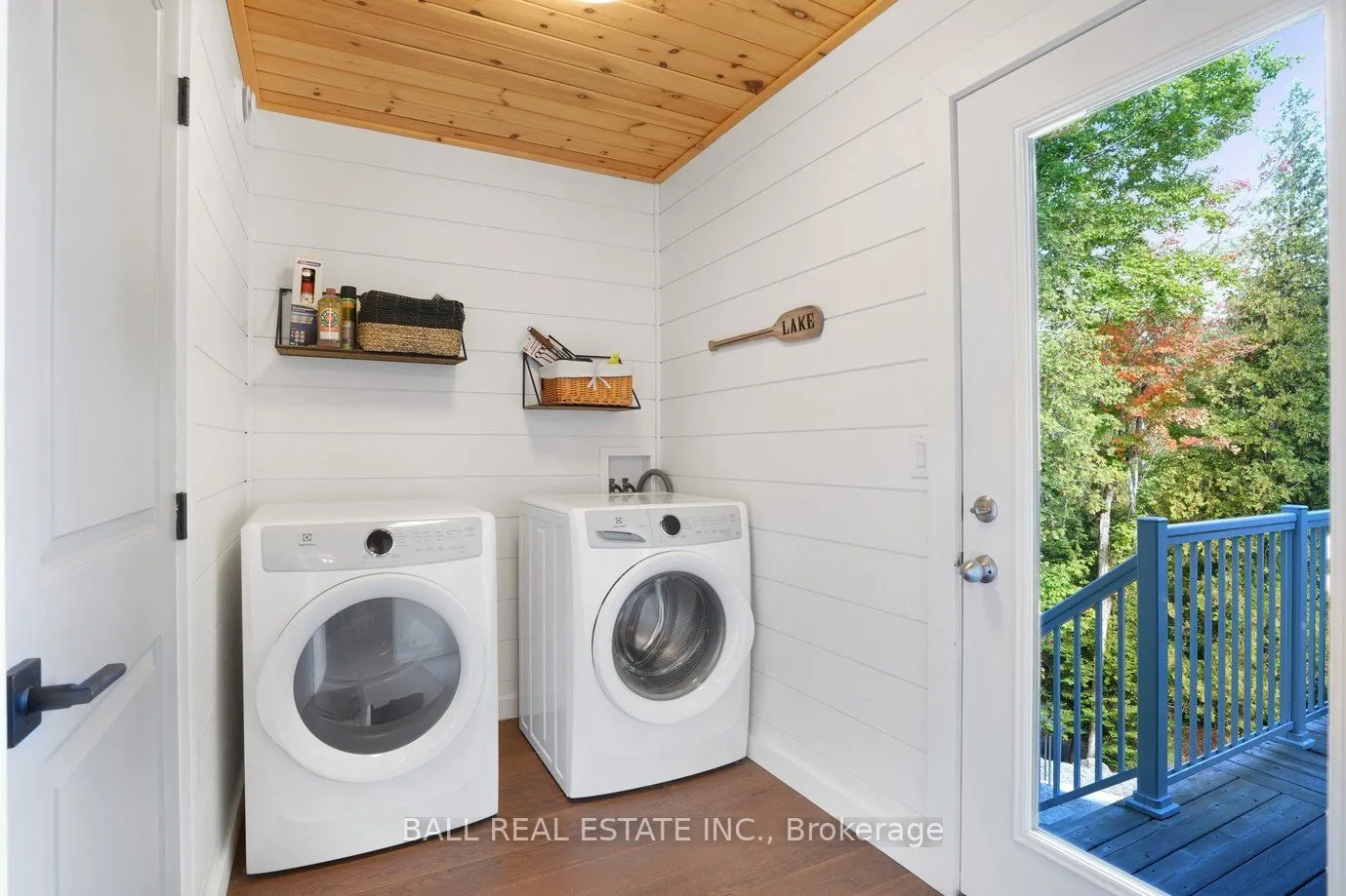 45 Hemlock Point Road