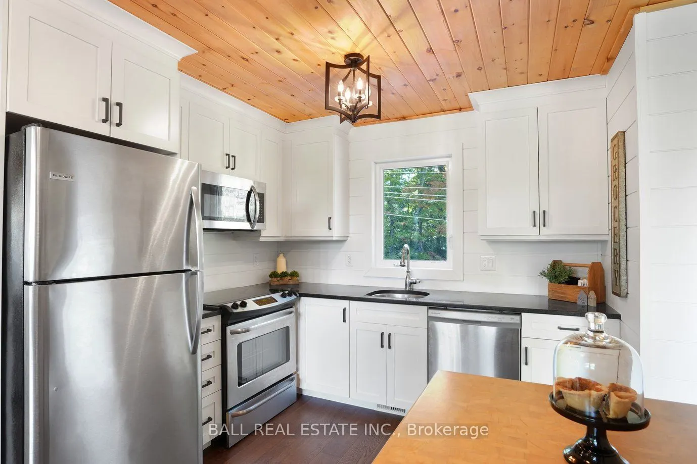 45 Hemlock Point Road