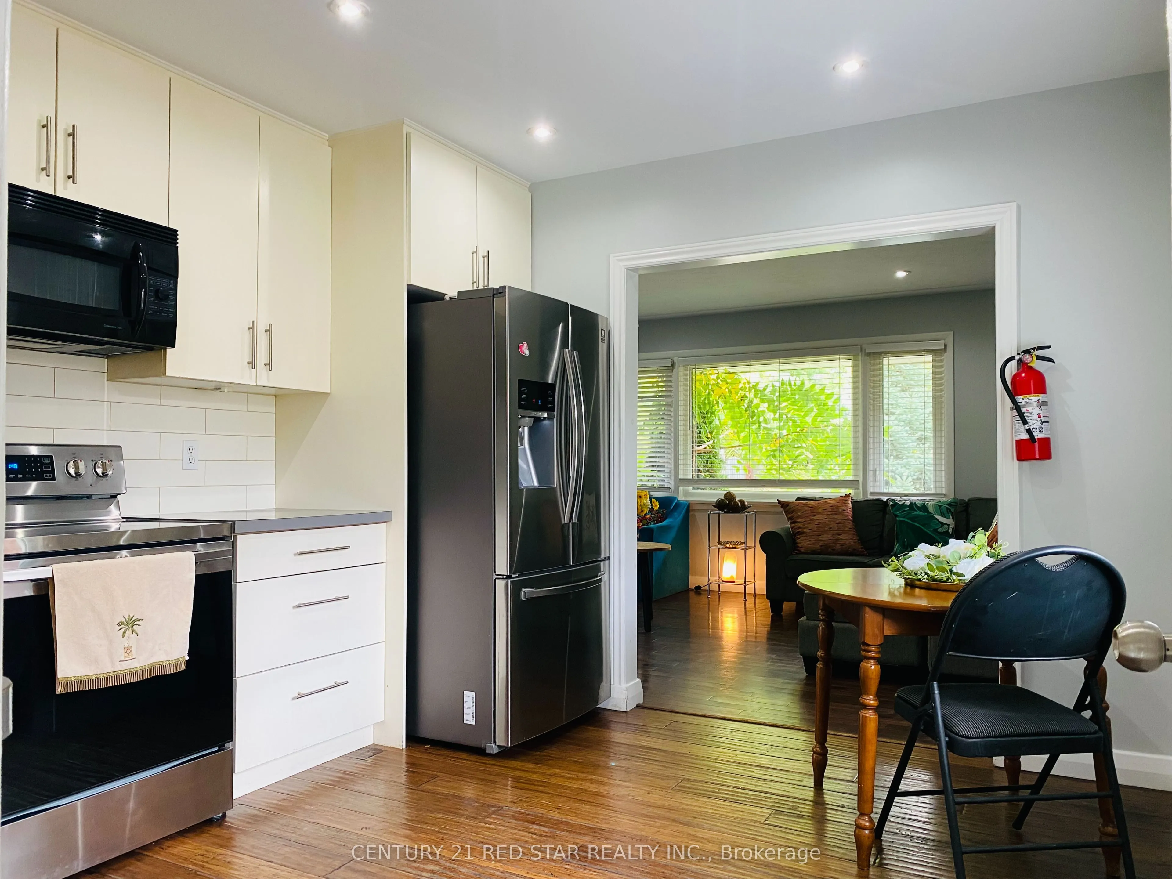 107 Ellis Crescent S