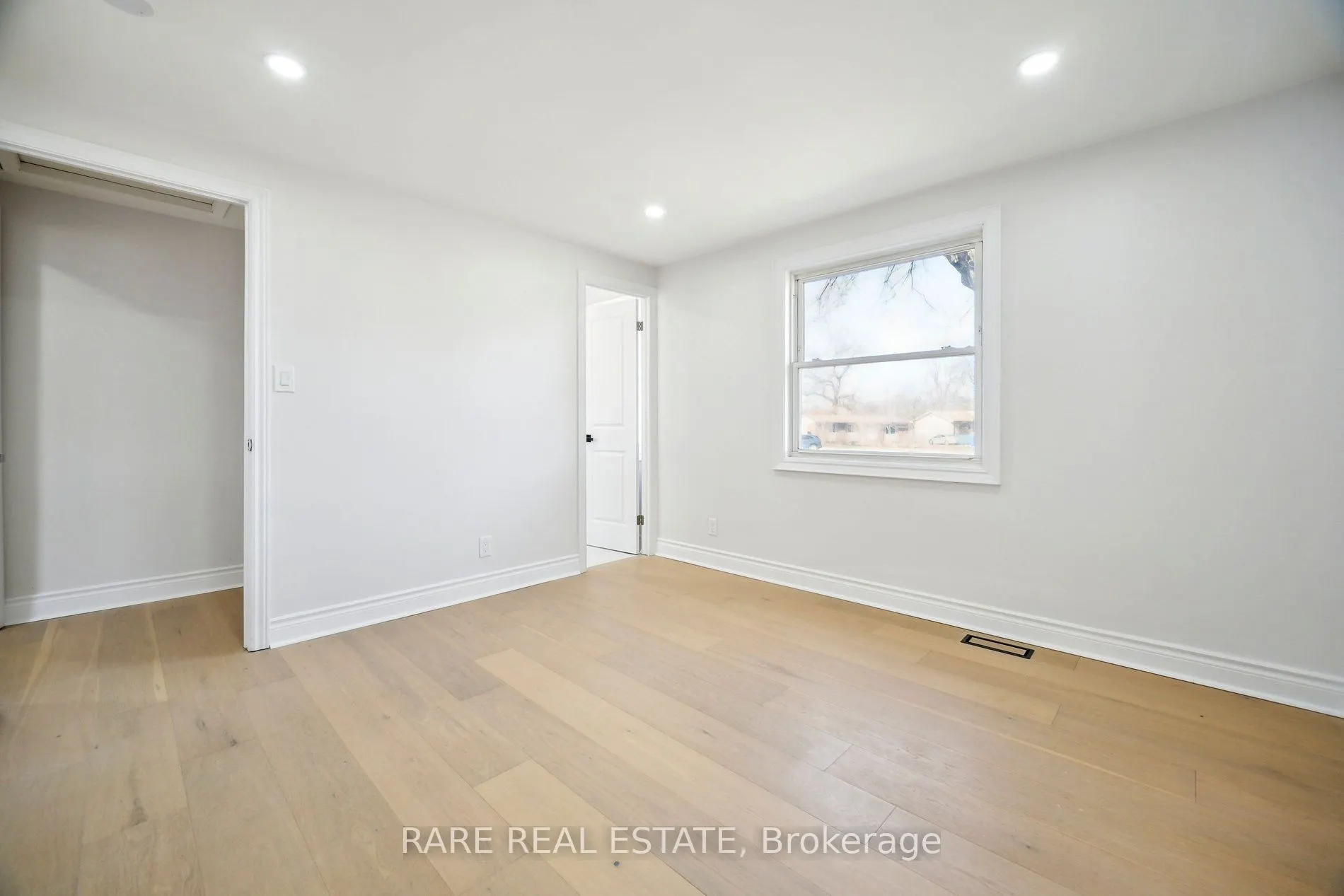 314 Laughton Crescent