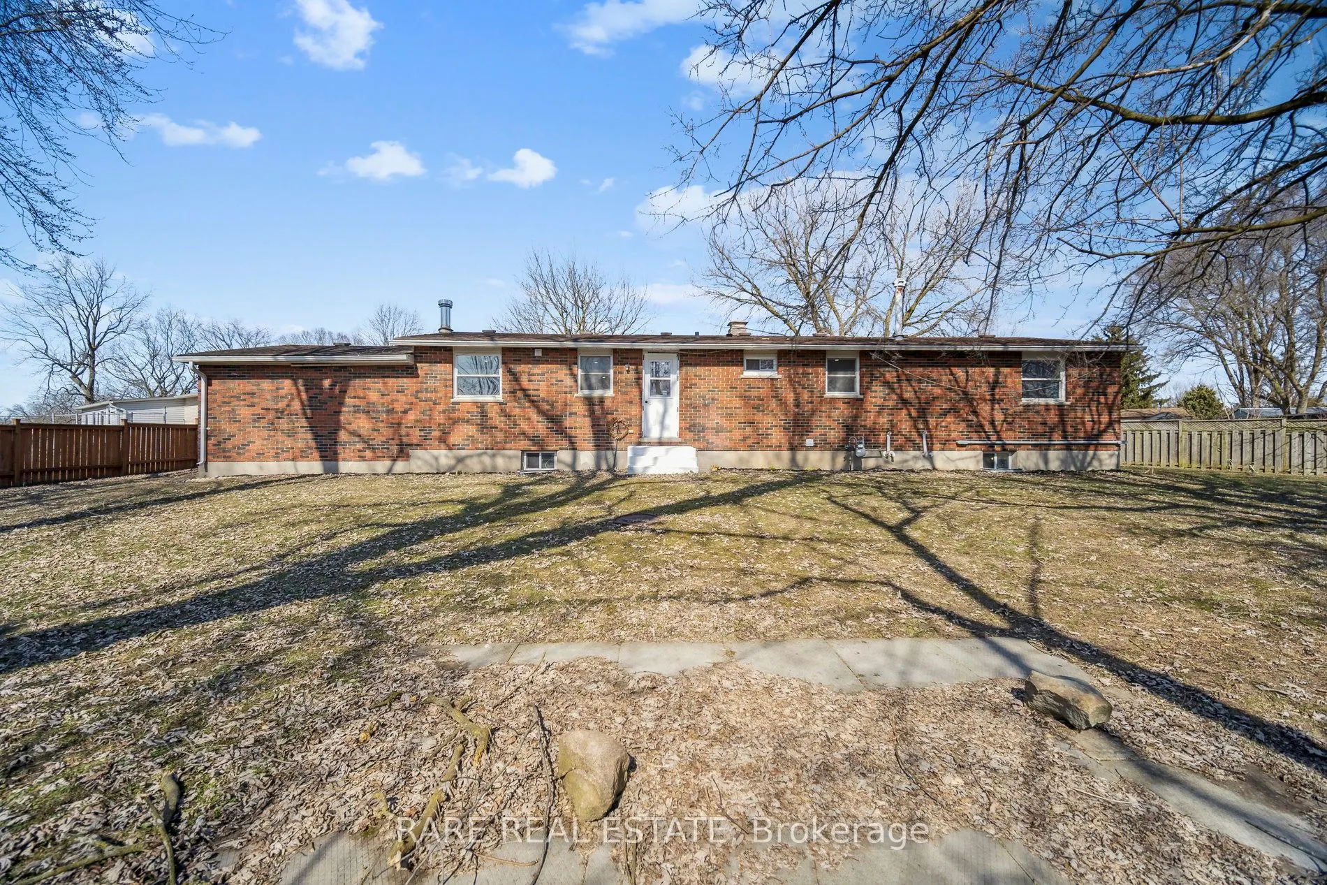 314 Laughton Crescent
