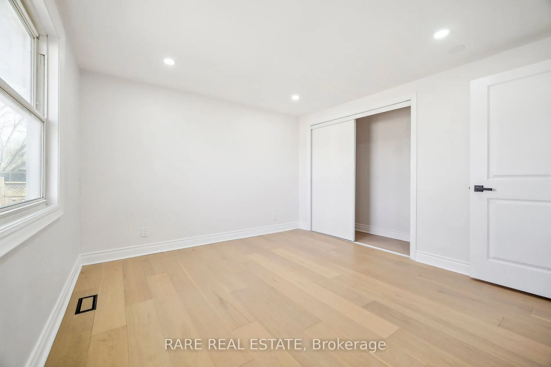 314 Laughton Crescent