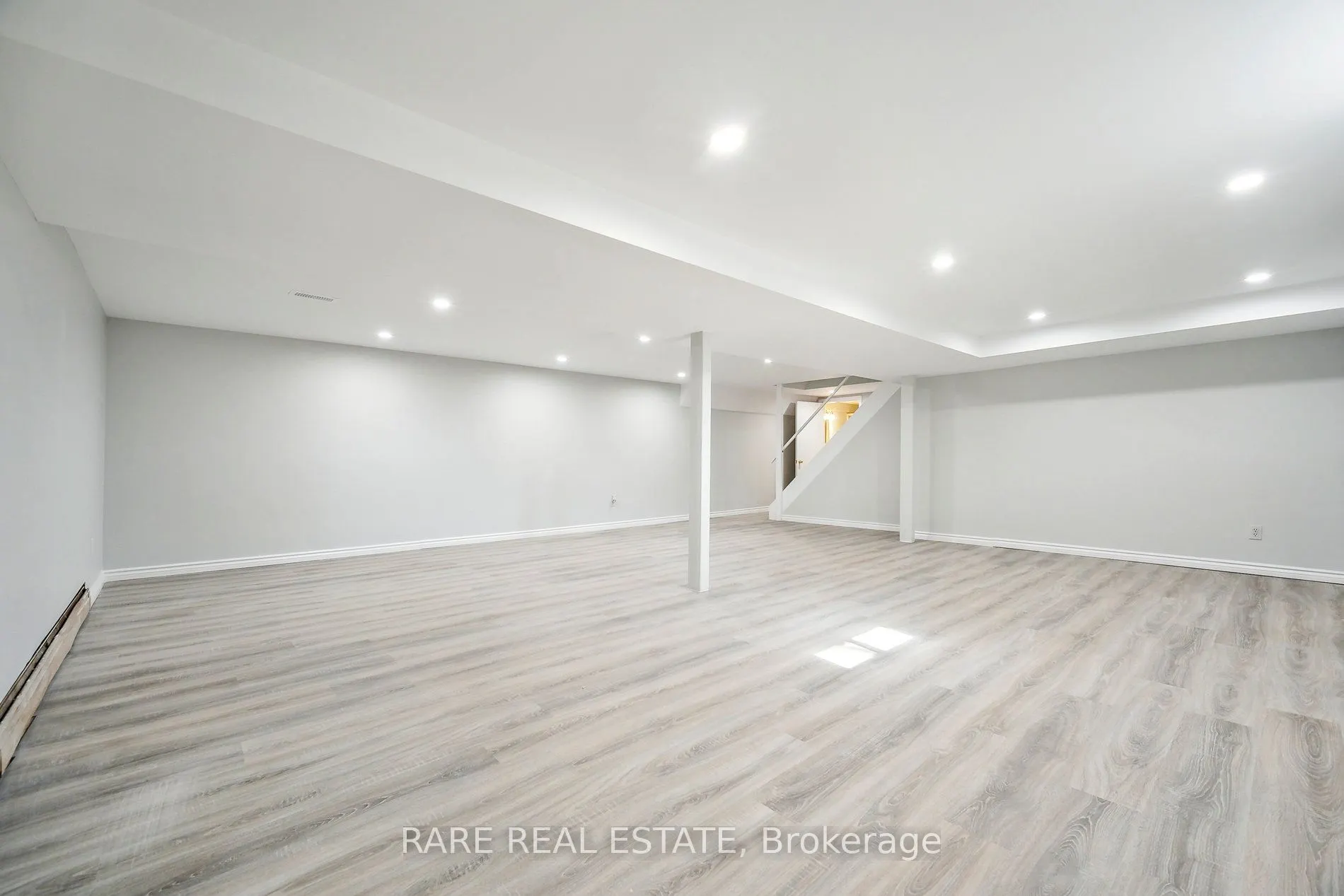 314 Laughton Crescent